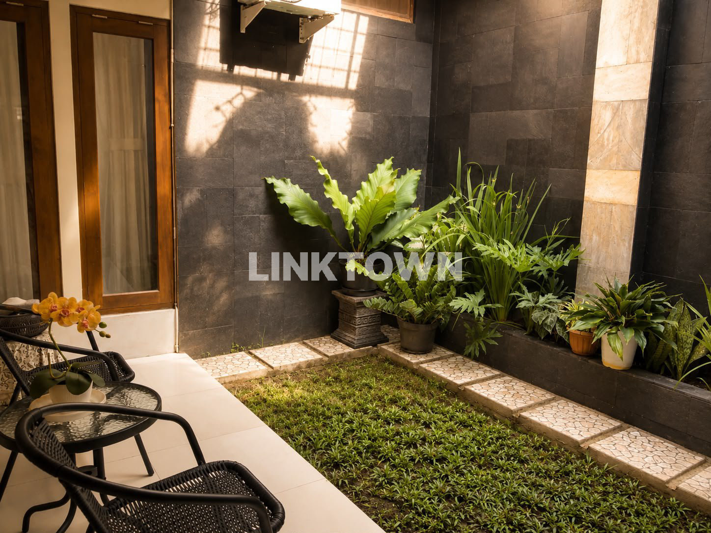 Dijual Full Furnished Nego Rumah Siap Huni 2 Lantai di Krapyak Pucangan