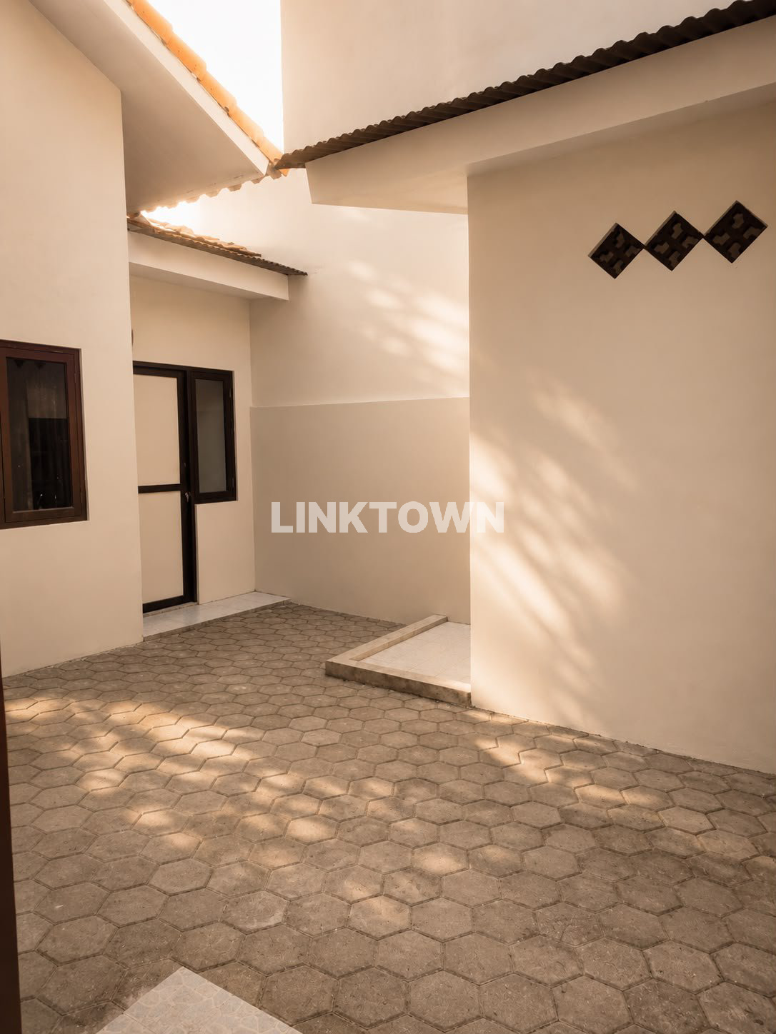Termurah Rumah di Kawasan Citraland Surabaya Barat Siap Huni