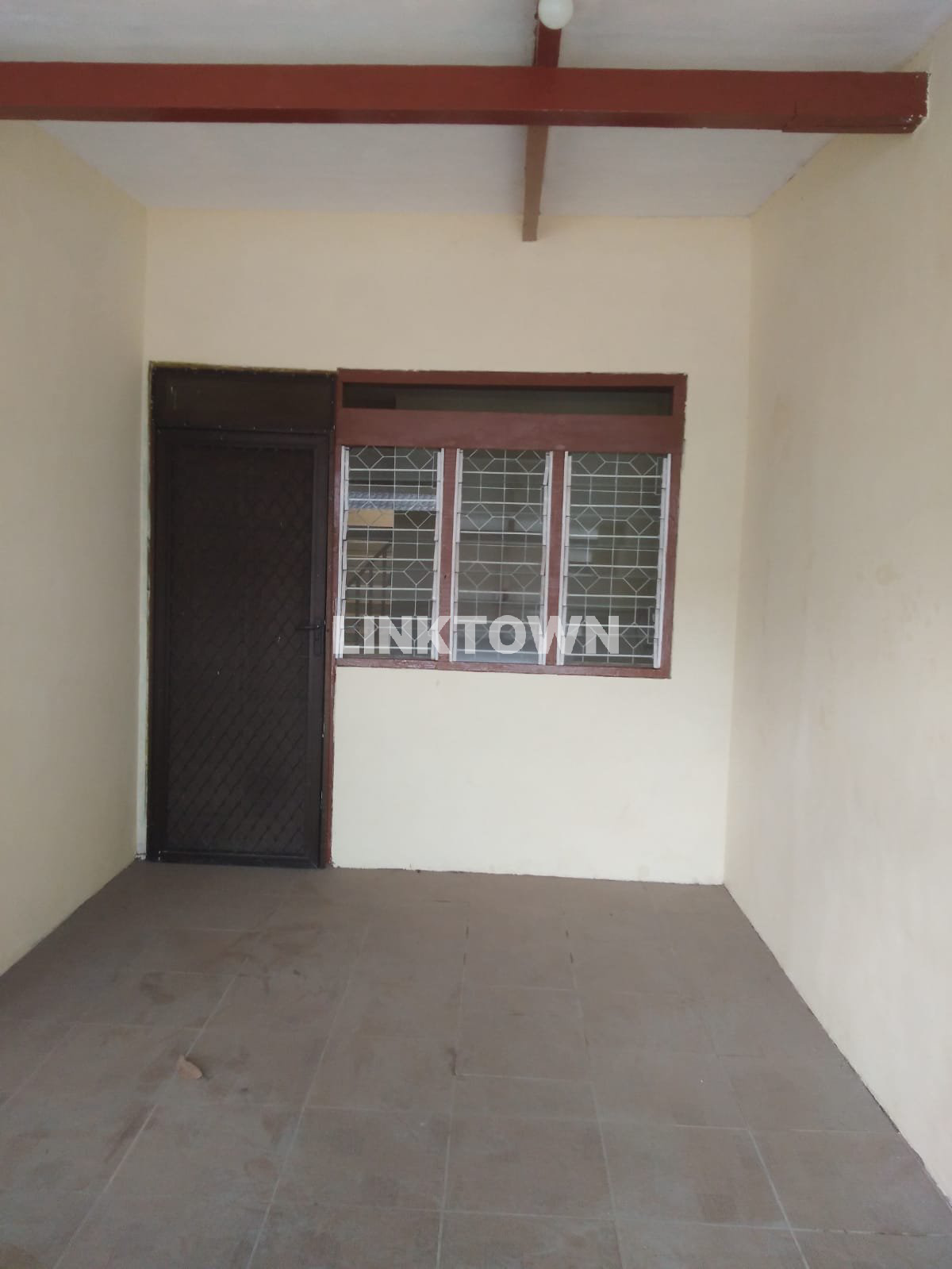 Dijual Nego Rumah dengan Row Jalan Lebar di Perum Kepuh Permai Dijual Nego Rumah dengan Row Jalan Lebar di Perum Kepuh Permai