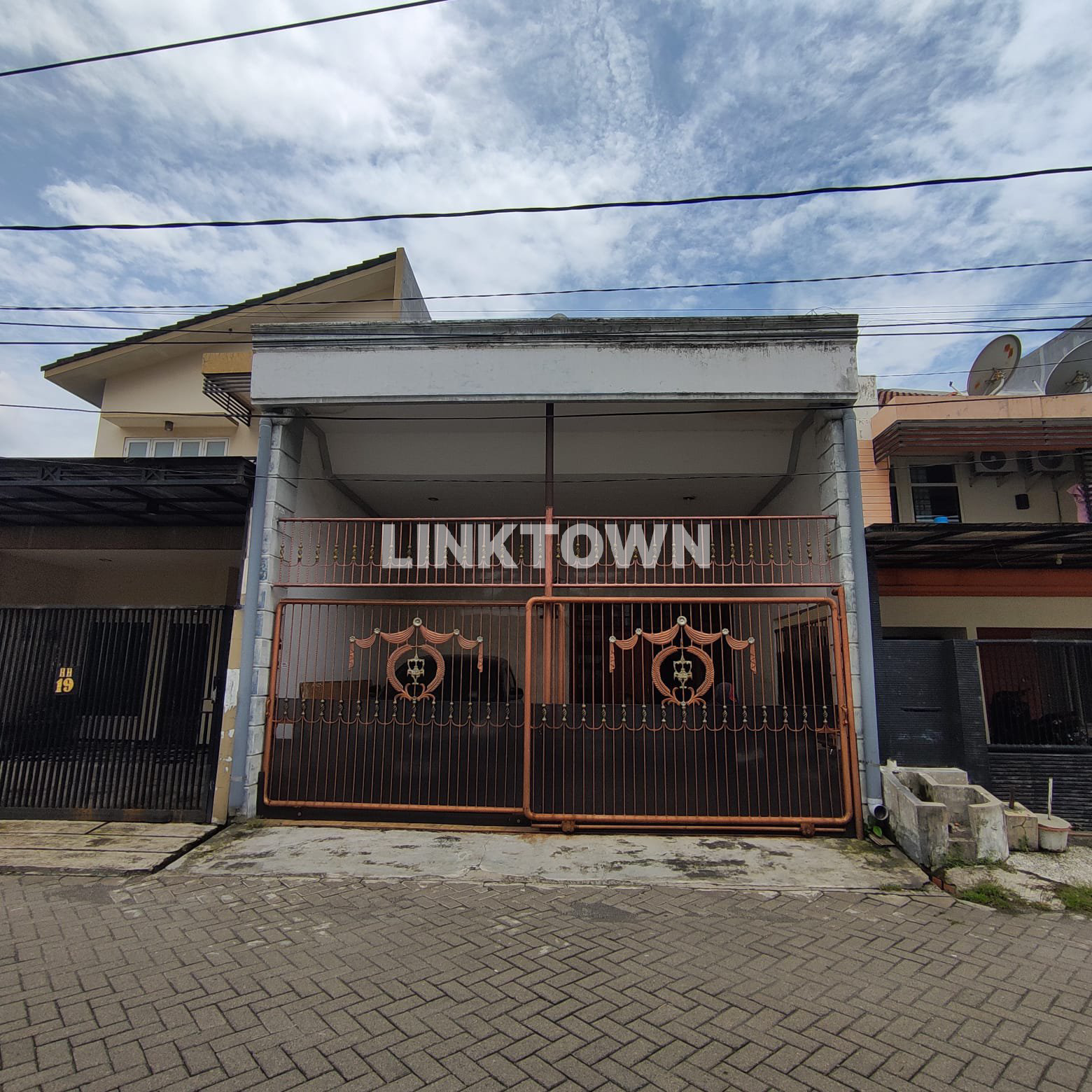 Dijual Cepat Rumah 1,5 Lantai di Tanjungsari Baru Surabaya Dijual Cepat Rumah 1,5 Lantai di Tanjungsari Baru Surabaya