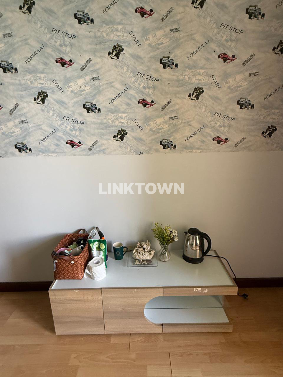 Full Furnished Rumah 2 Lantai di Villa Bukit Indah Pakuwon Dekat ke Supermall Surabaya Barat