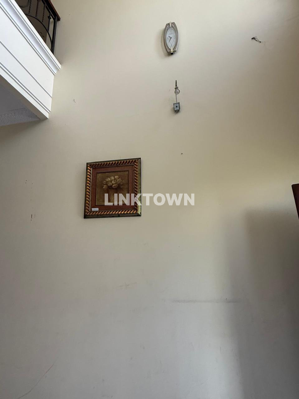 Full Furnished Rumah 2 Lantai di Villa Bukit Indah Pakuwon Dekat ke Supermall Surabaya Barat