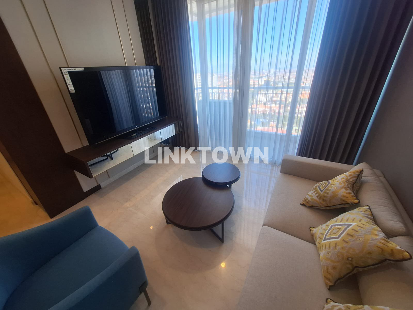 Disewakan Full Furnished Apartemen 3 Br di Galaxy Residence