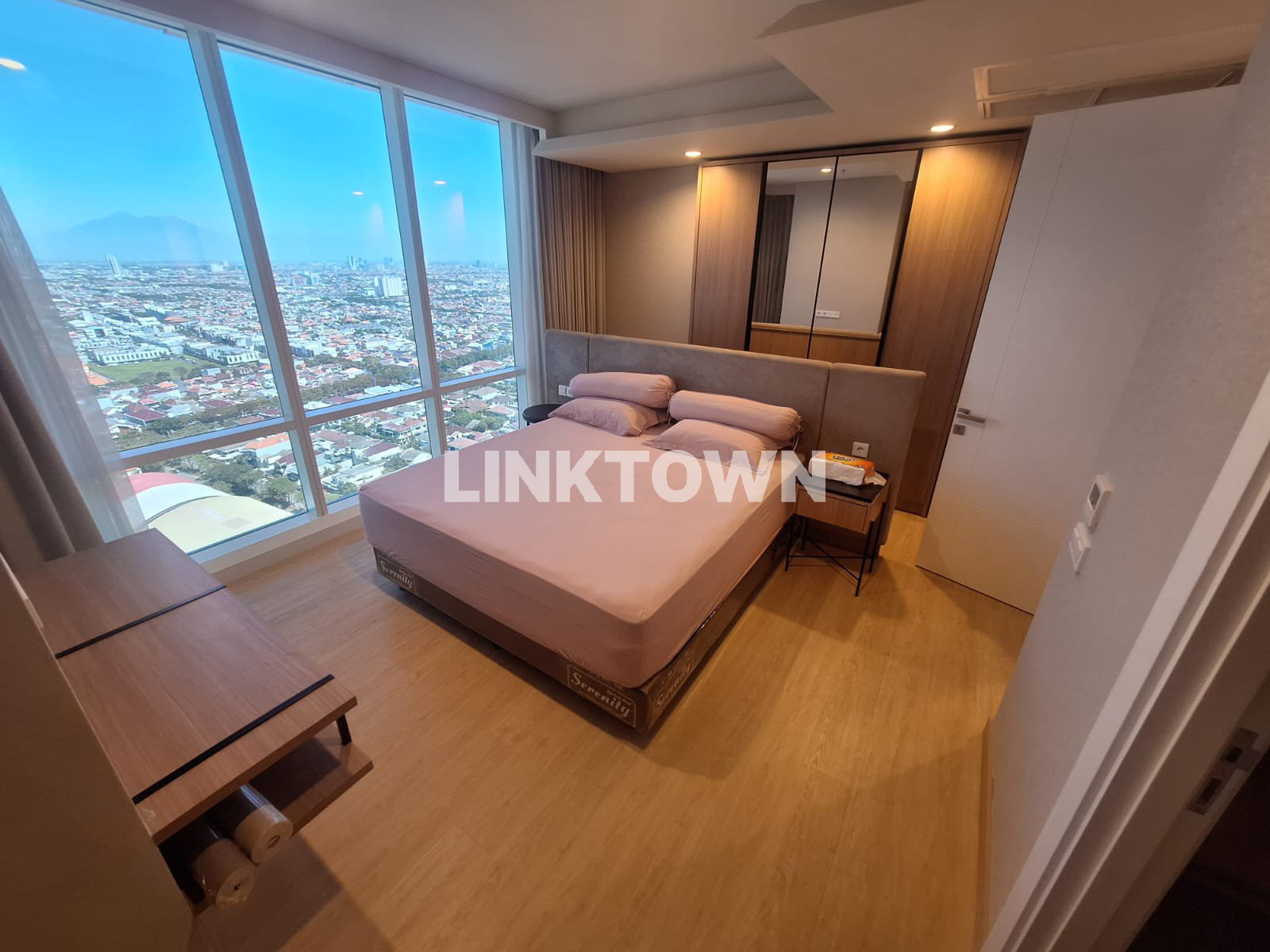 Disewakan Full Furnished Apartemen 3 Br di Galaxy Residence Disewakan Full Furnished Apartemen 3 Br di Galaxy Residence