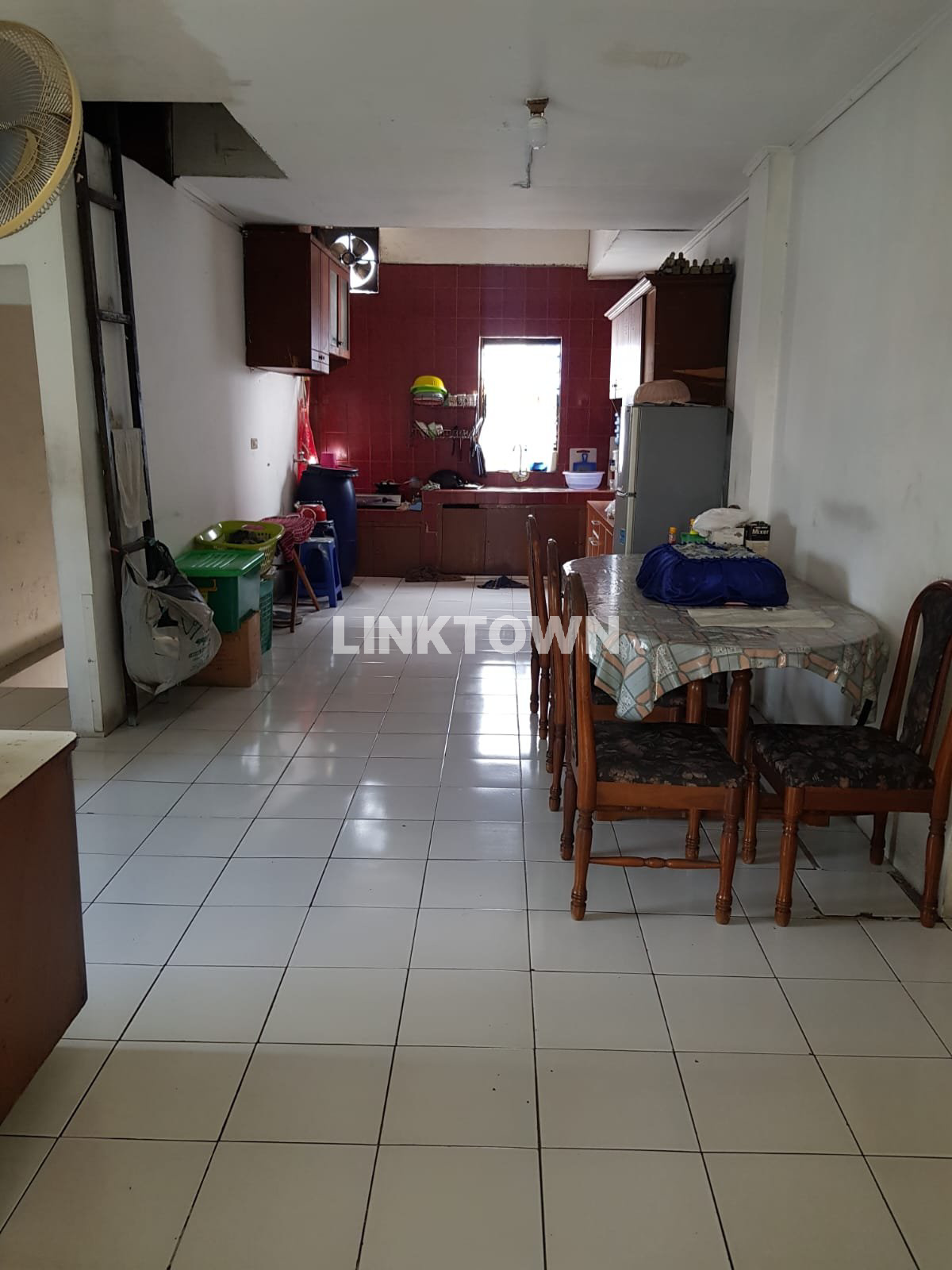 Dijual Rumah Sekaligus Tempat Usaha di Pinggir Jalan Jakarta Pusat