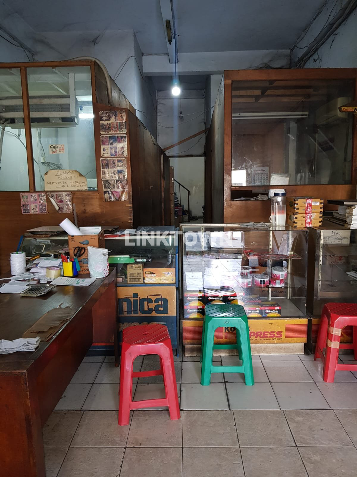 Dijual Rumah Sekaligus Tempat Usaha di Pinggir Jalan Jakarta Pusat