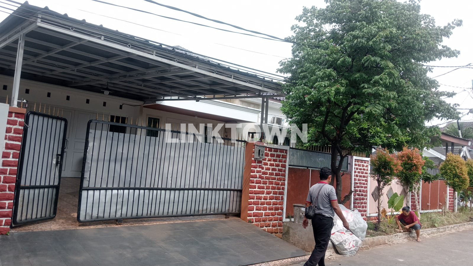 Dijual Rumah Luas Akses Strategis Di Jariwaringin Asri Dijual Rumah Luas Akses Strategis Di Jariwaringin Asri