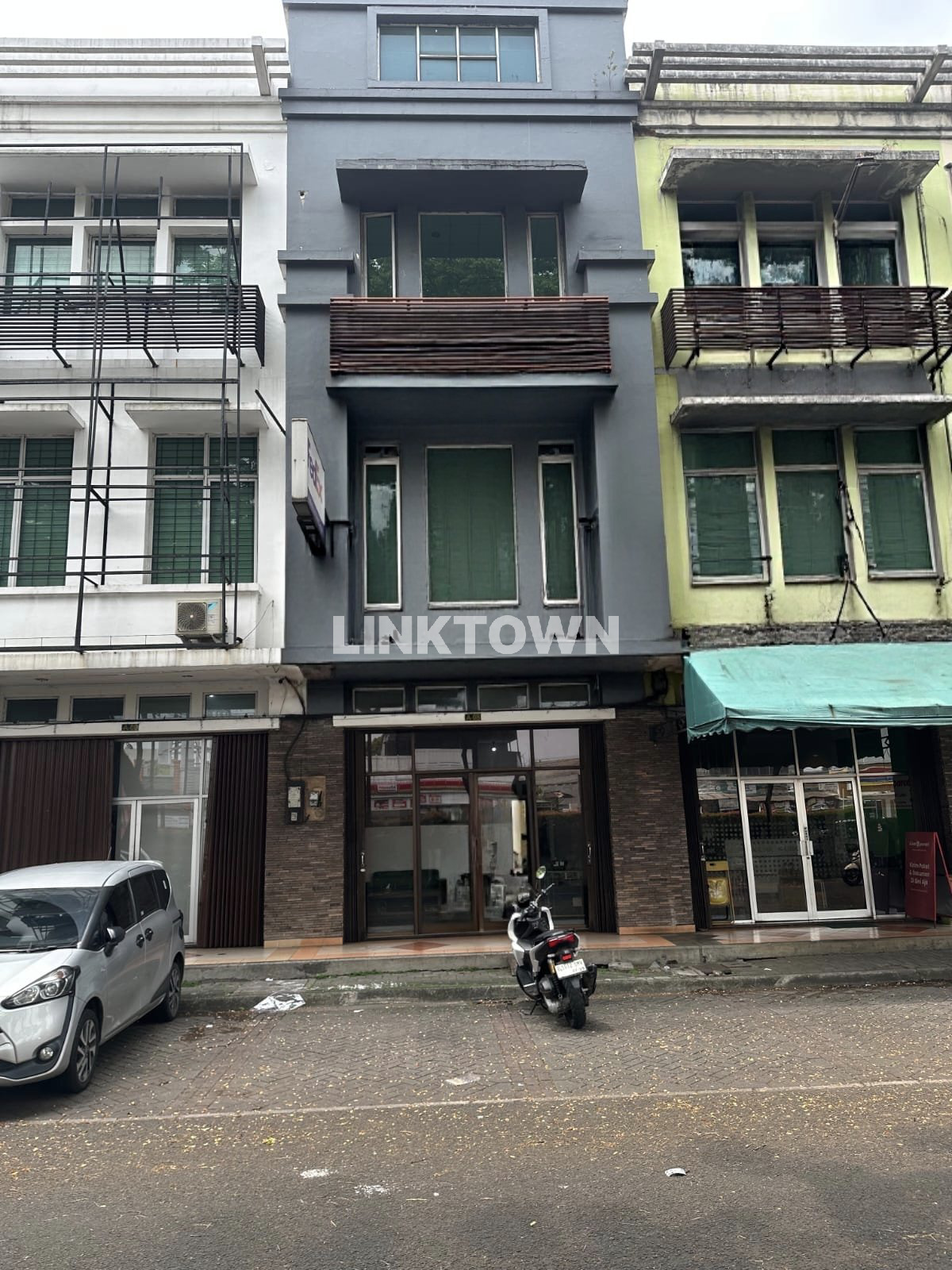 DIJUAL & DISEWAKAN CEPAT RUKO 3 LANTAI STRATEGIS DI BSD – HADAP JALAN RAYA DIJUAL & DISEWAKAN CEPAT RUKO 3 LANTAI STRATEGIS DI BSD – HADAP JALAN RAYA