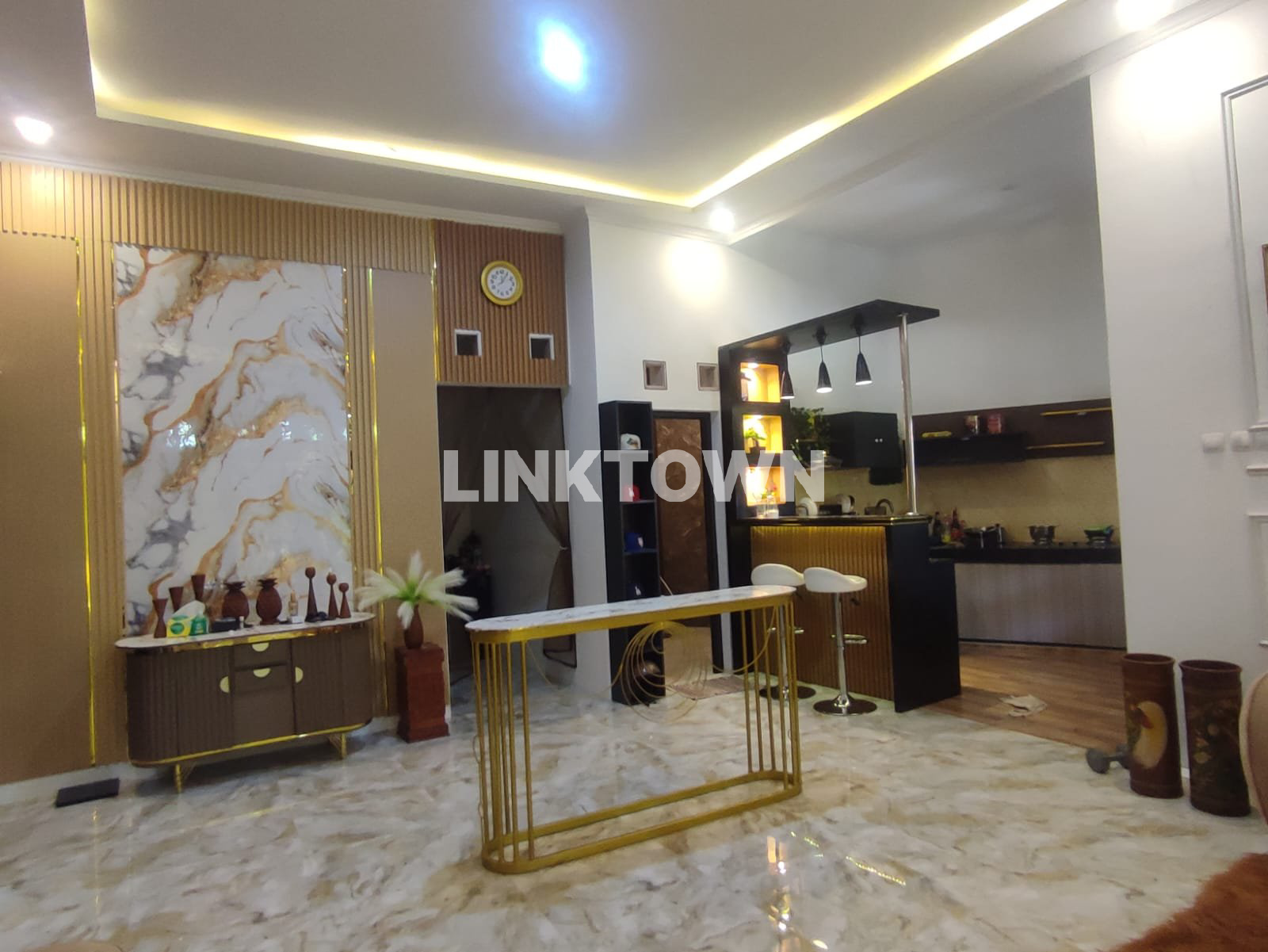 Dijual Cepat Rumah Mewah 2 Lantai Proses Finishing Renovasi