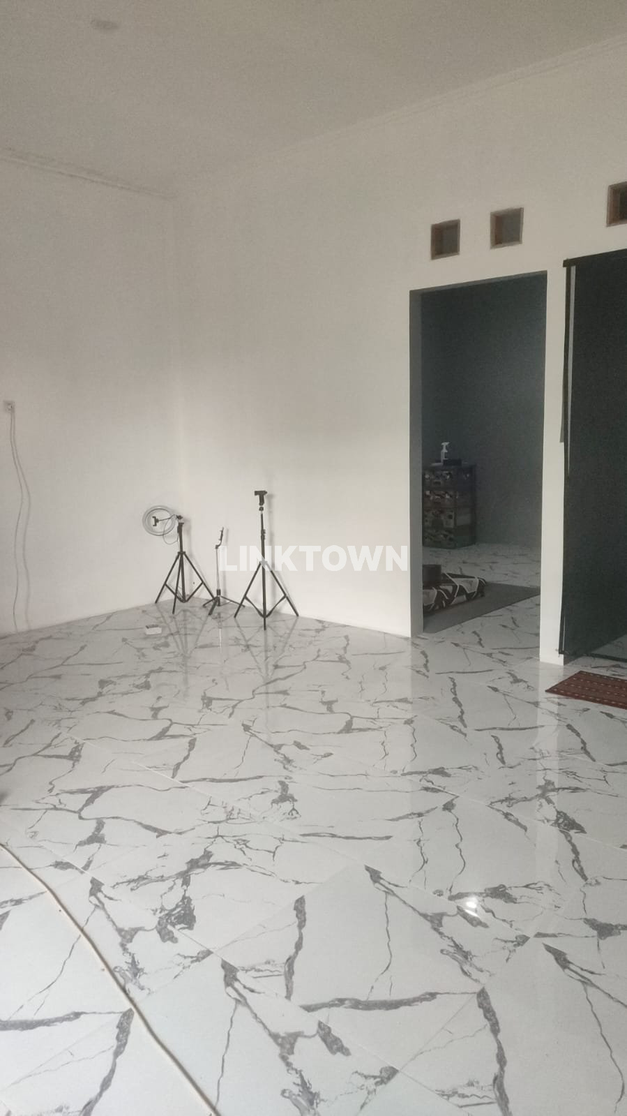 Dijual Cepat Rumah Mewah 2 Lantai Proses Finishing Renovasi