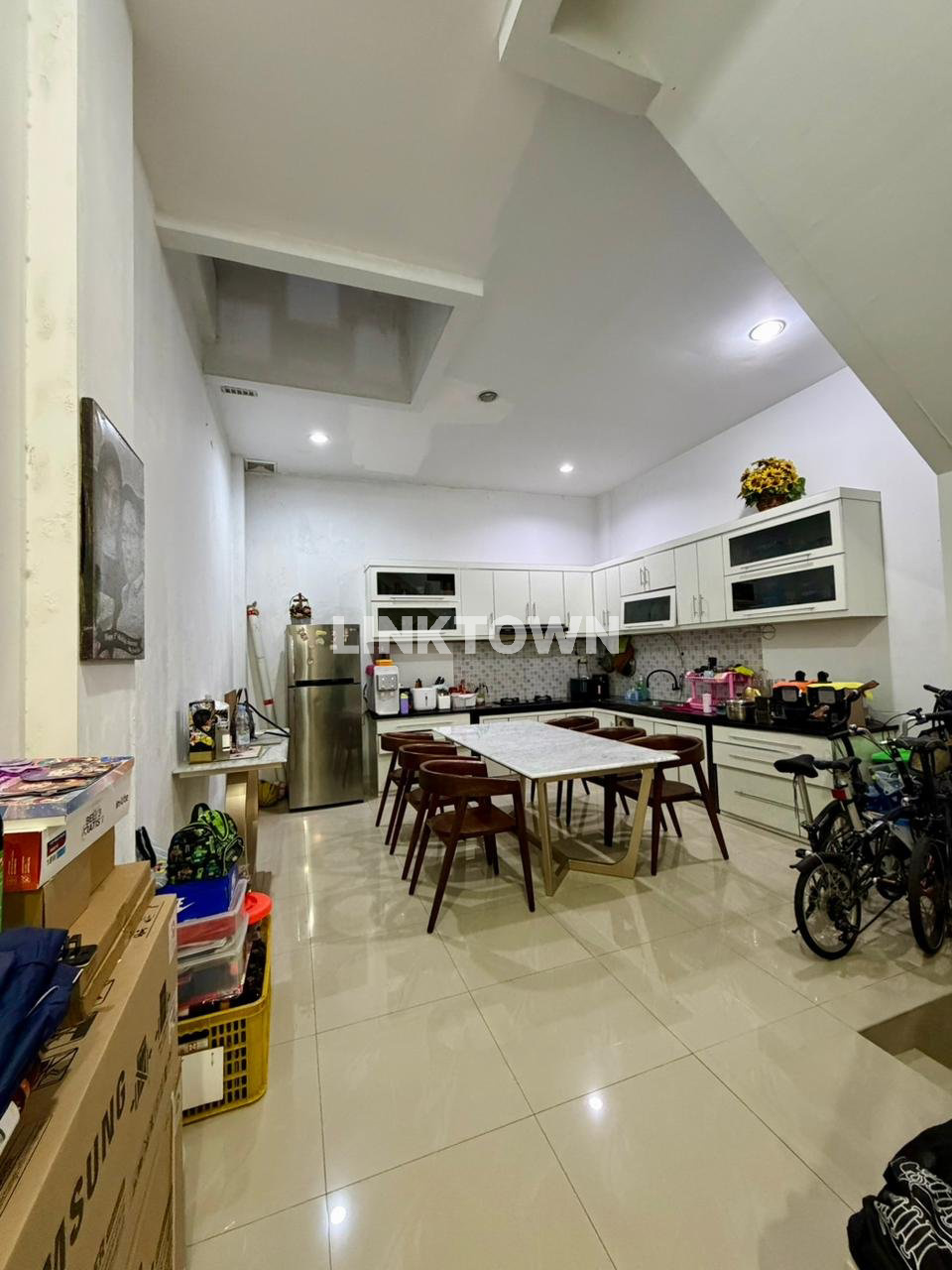 Jual Cepat Rumah Semi Furnish Siap Huni di Kav. Polri Jagakarsa