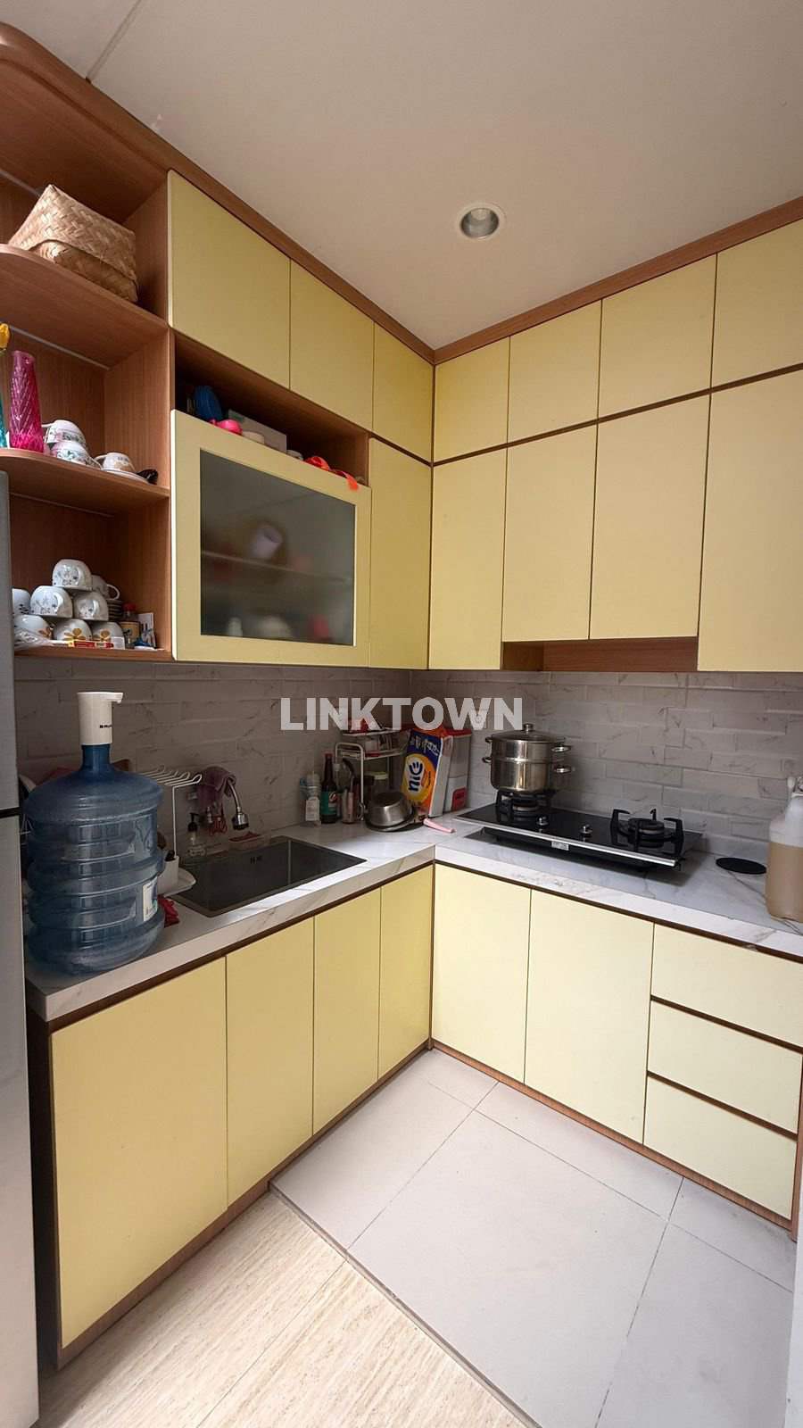 Semi Furnish Rumah 2 Lantai di Central Park Dekat Bandara Juanda
