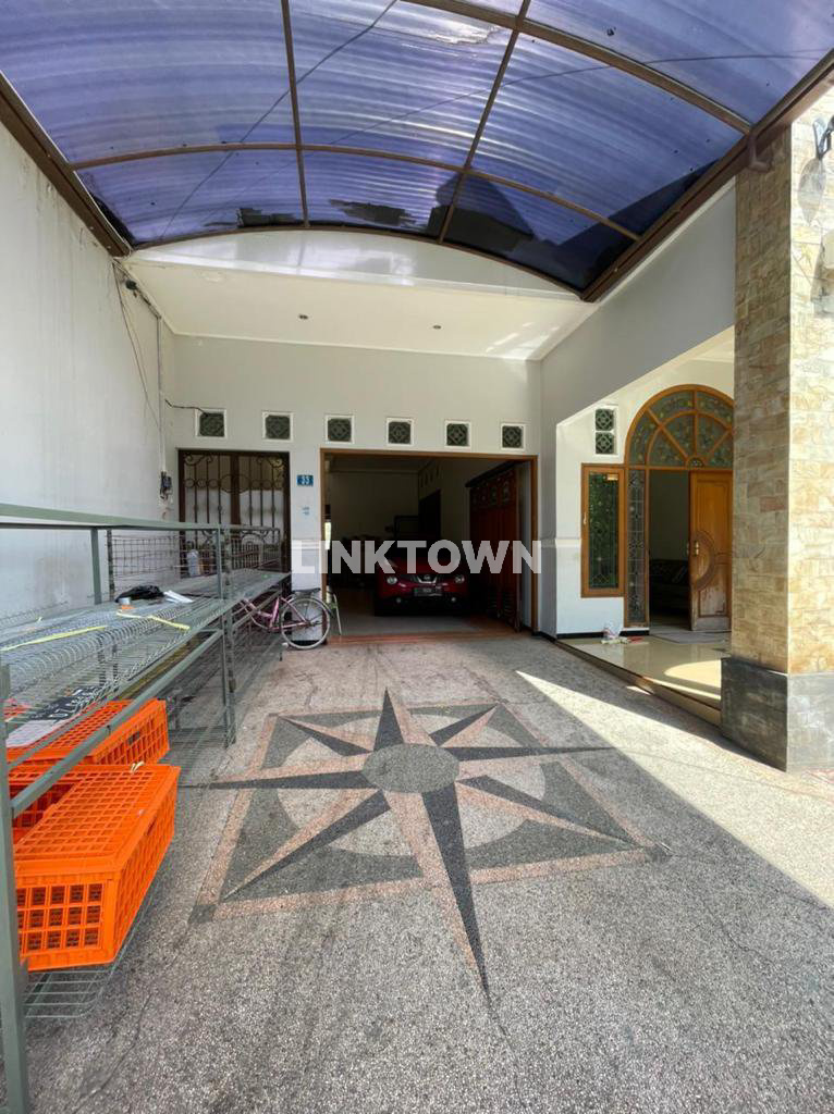 Disewakan Rumah 2 Lantai di Bendul Merisi Utara Dekat Plaza Marina
