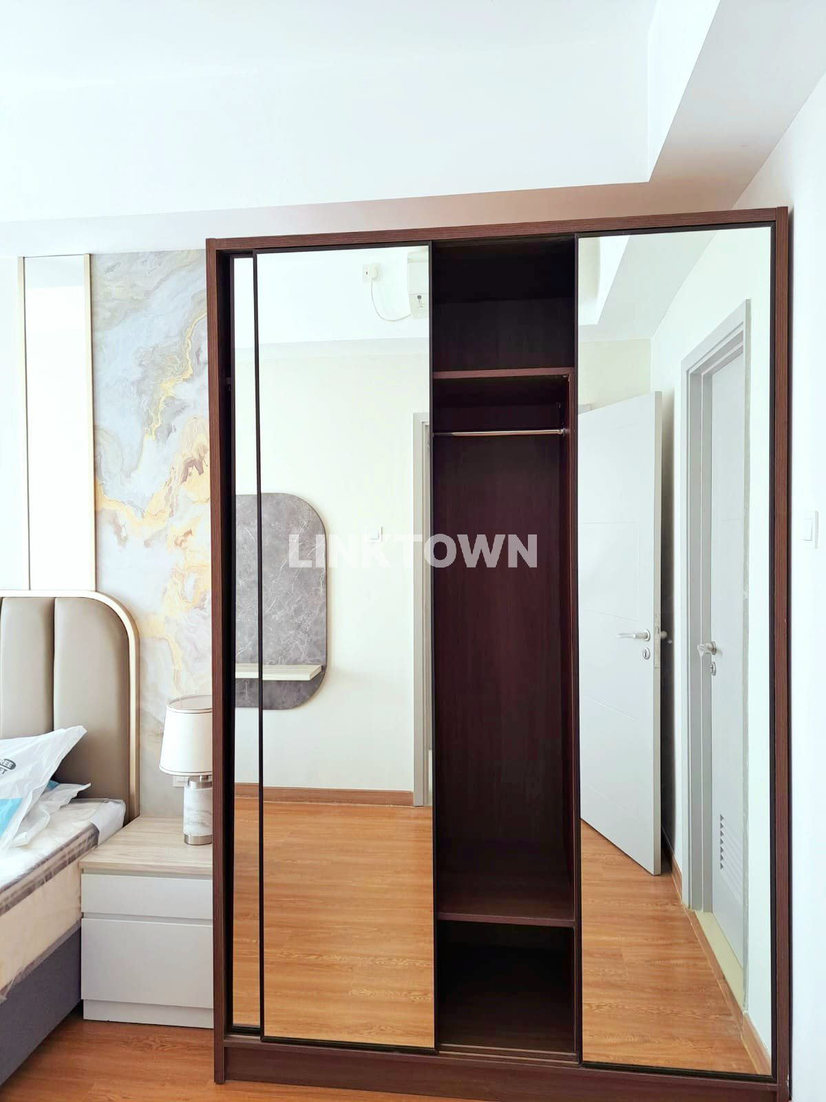 Fully Furnish Mewah Apartemen 2 Br di Grand Sungkono Lagoon Surabaya