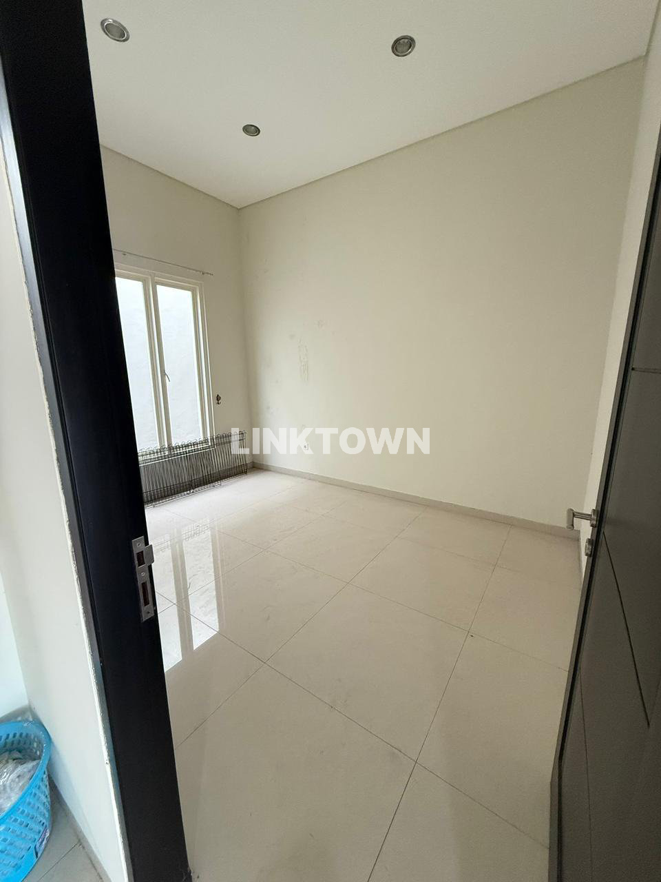 Nego Rumah 2 Lantai Strategis di Taman Internasional Village Citraland