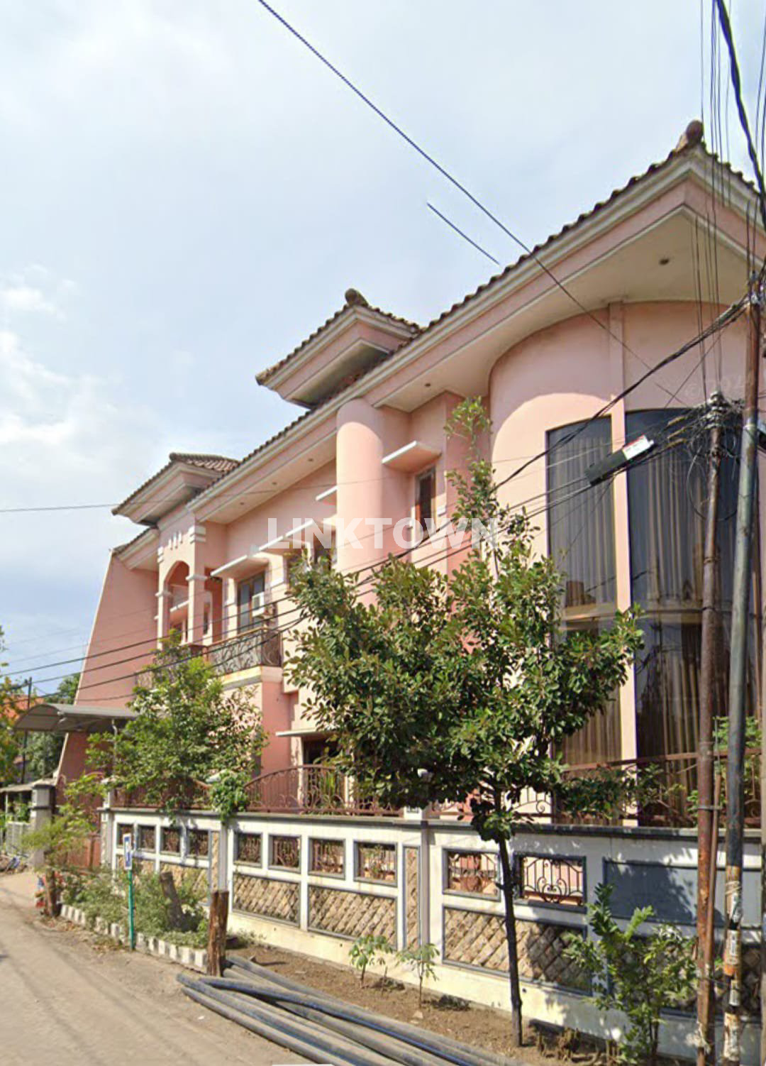 Posisi Hook Rumah Semifurnished di Kutisari Utara Dekat Kendangsari Posisi Hook Rumah Semifurnished di Kutisari Utara Dekat Kendangsari