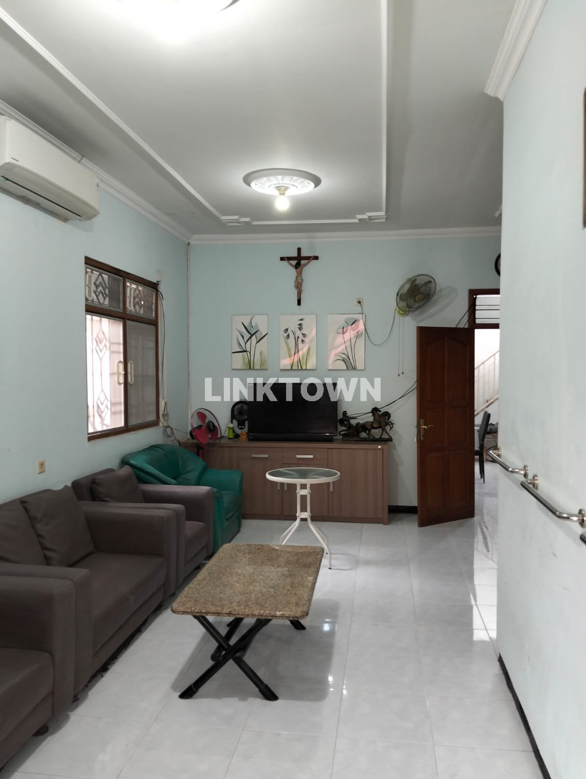 Paling Murah Rumah Posisi Hook di Kawasan Wisma Permai Surabaya Dekat Pakuwon City