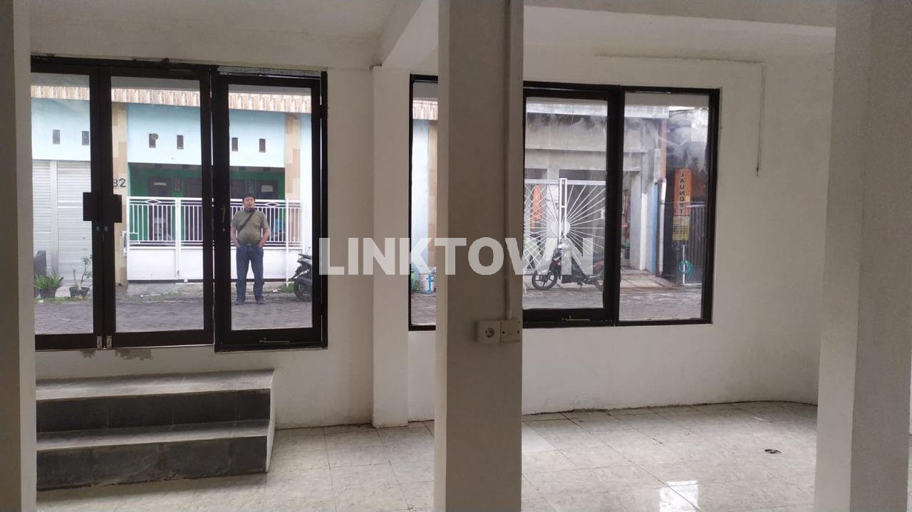 Sangat Murah Rumah 2 Lantai Nego di Medokan Ayu Surabaya Timur