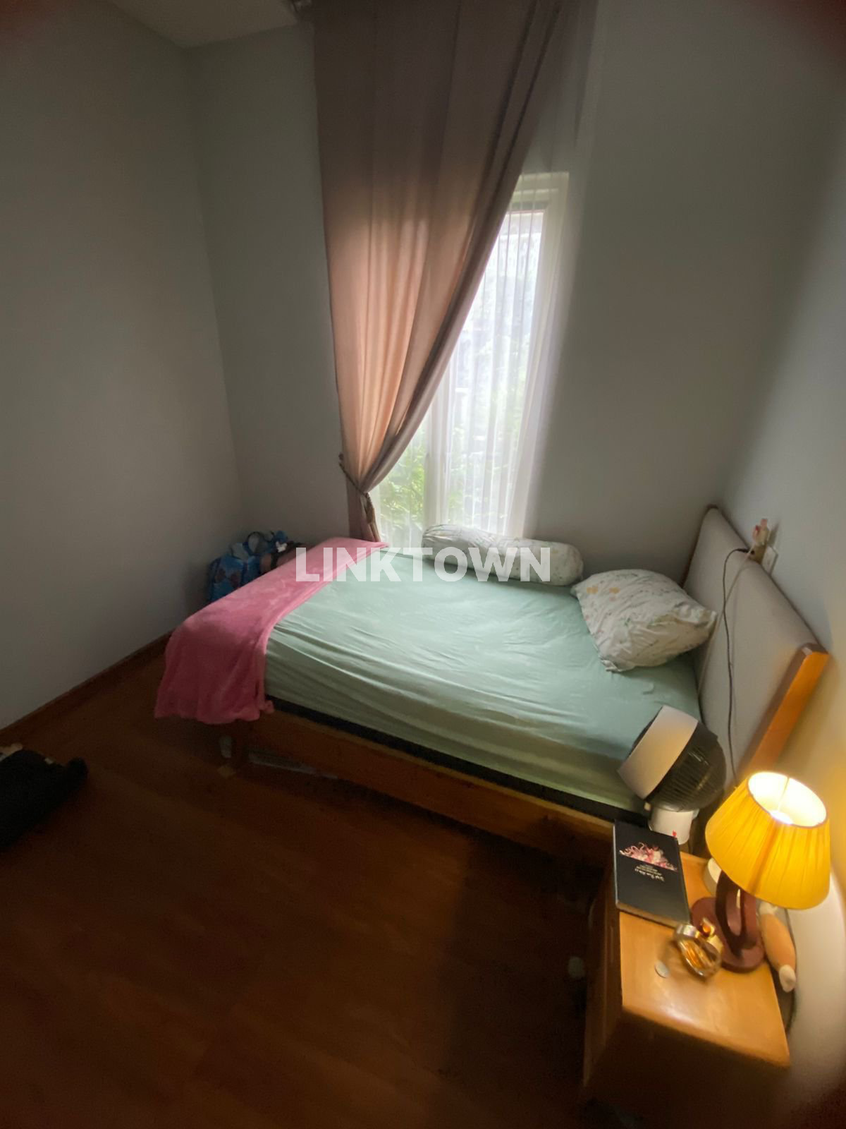 Dijual Cepat Rumah Semi Furnished di Kahuripan Park Selangkah ke Lippo Mall