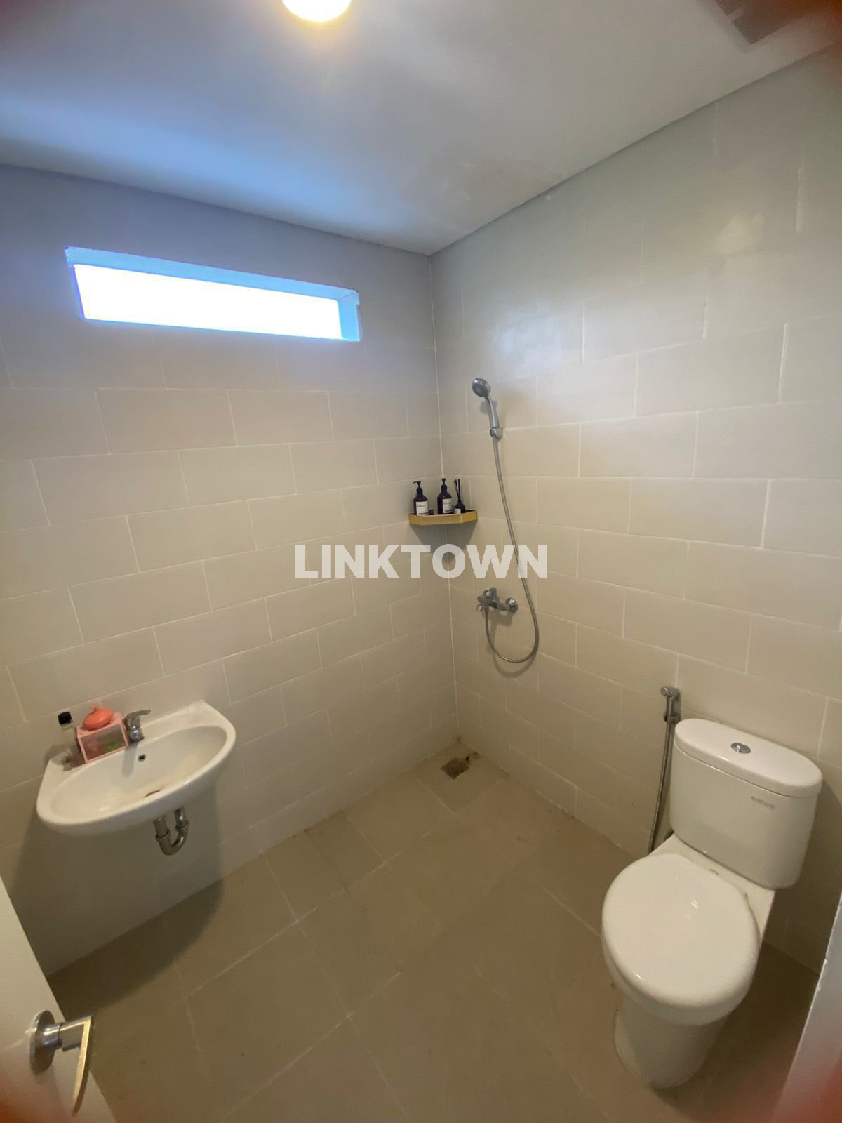 Dijual Cepat Rumah Semi Furnished di Kahuripan Park Selangkah ke Lippo Mall