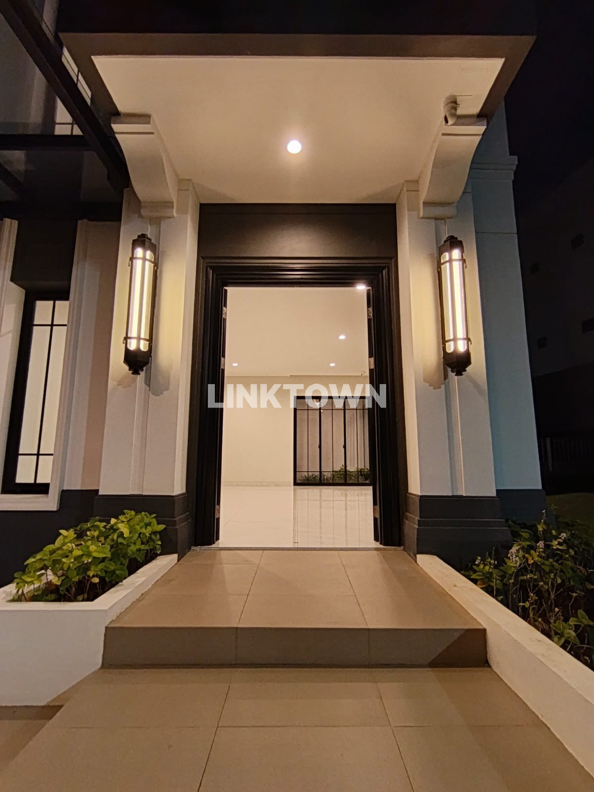 Dijual Rumah Mewah by Summarecon 2 Lantai