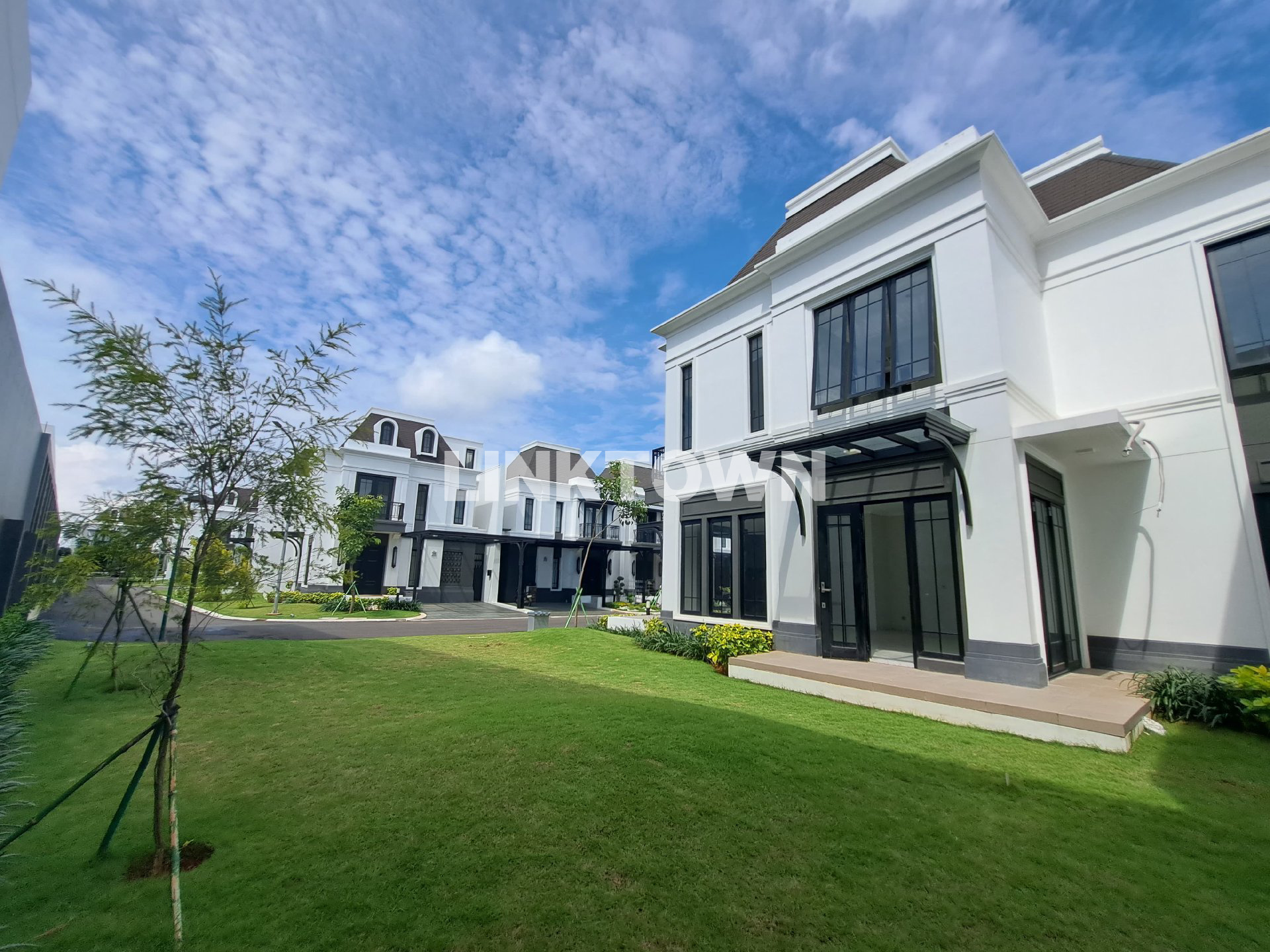 Dijual Rumah Mewah by Summarecon 2 Lantai