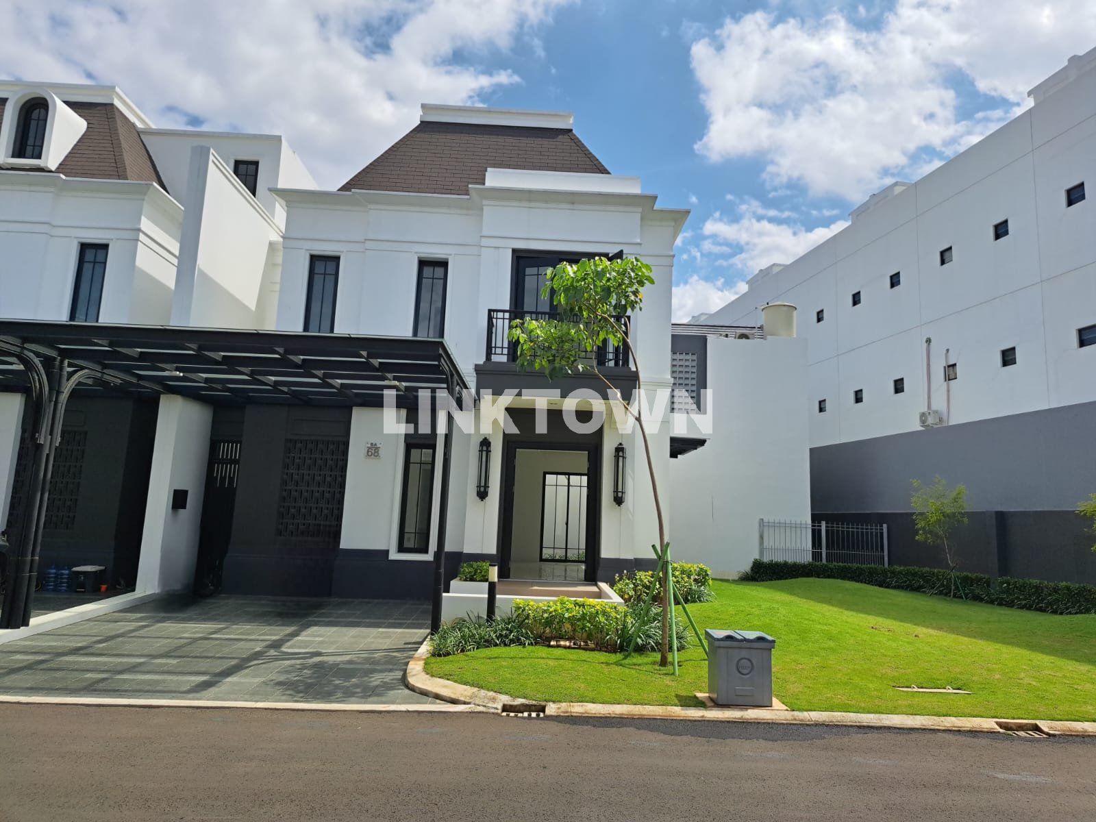 Dijual Rumah Mewah by Summarecon 2 Lantai Dijual Rumah Mewah by Summarecon 2 Lantai