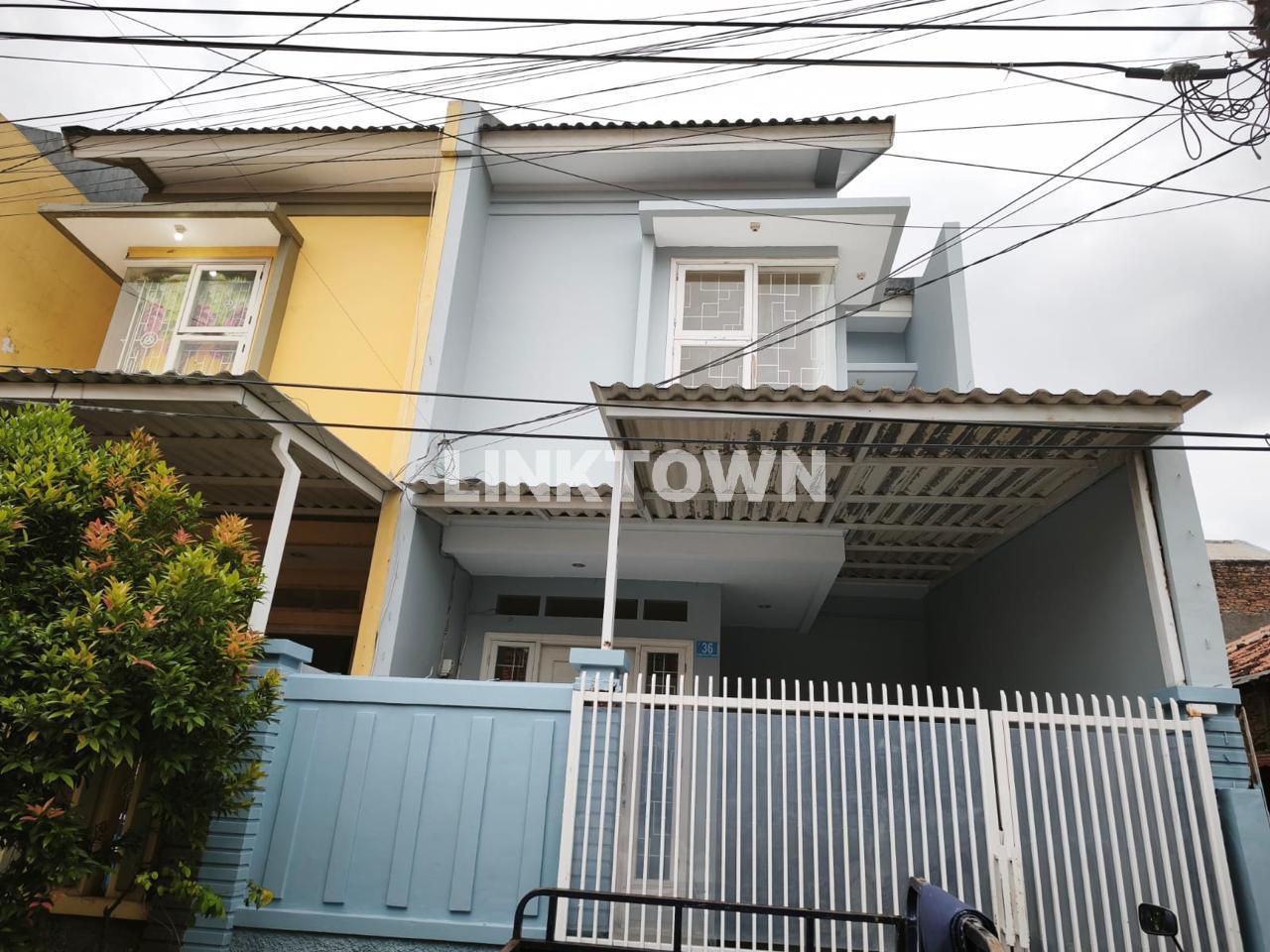 Dijual dan Disewakan Rumah Minimalis Modern 2 Lantai di Donokerto Surabaya Dekat Pasar Atom Dijual dan Disewakan Rumah Minimalis Modern 2 Lantai di Donokerto Surabaya Dekat Pasar Atom