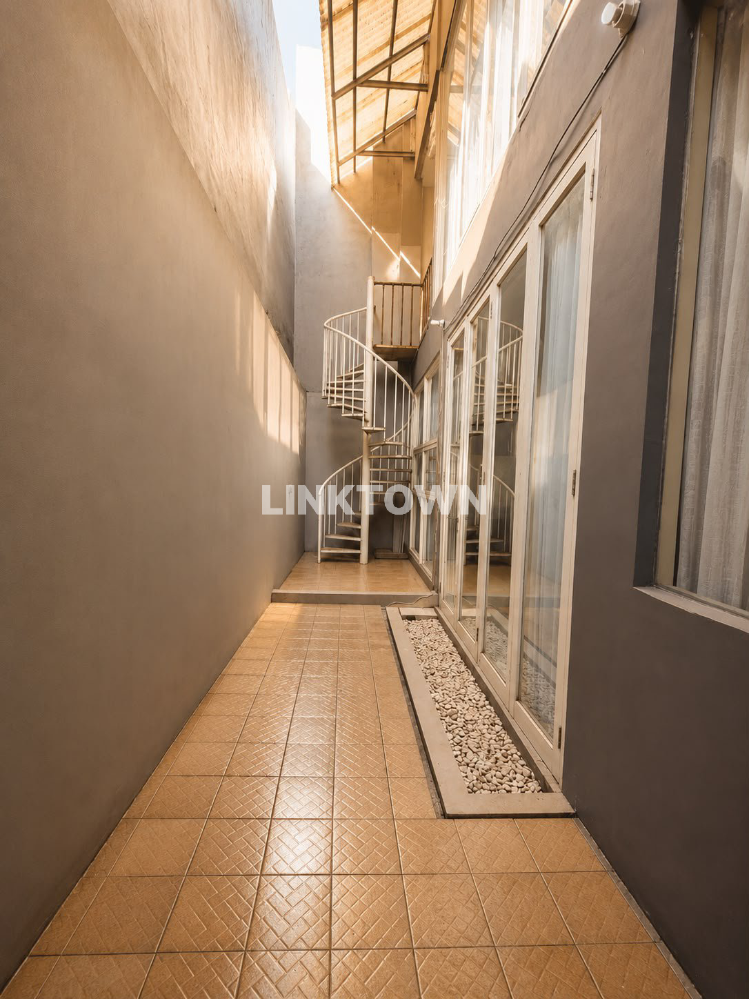 Sewa Rumah Langka Citraland Taman Puspa Raya Dekat Gwalk dan Pakuwon Mall