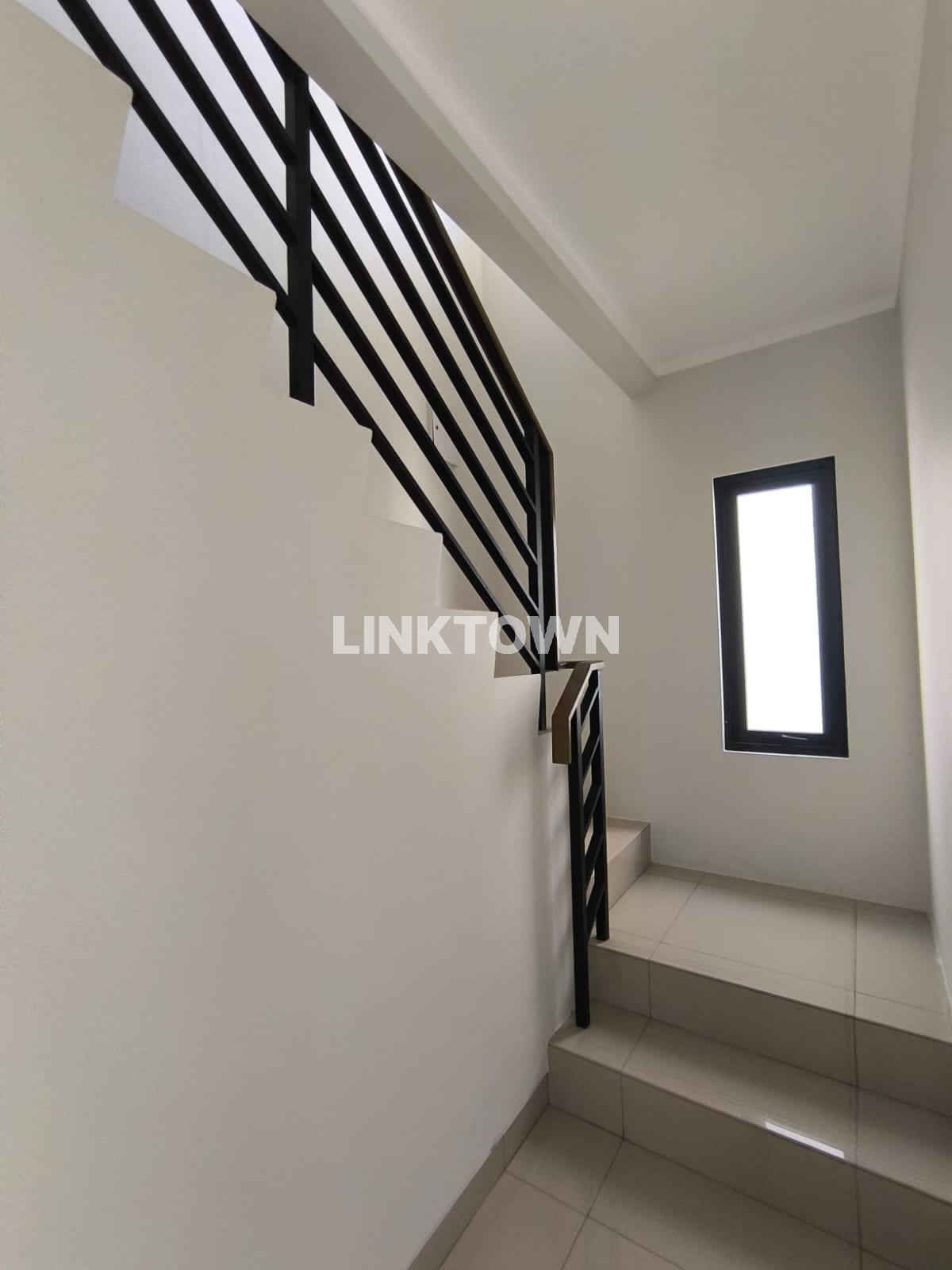 DIJUAL Rumah Cluster Regia Summarecon Crown Gading Cepat