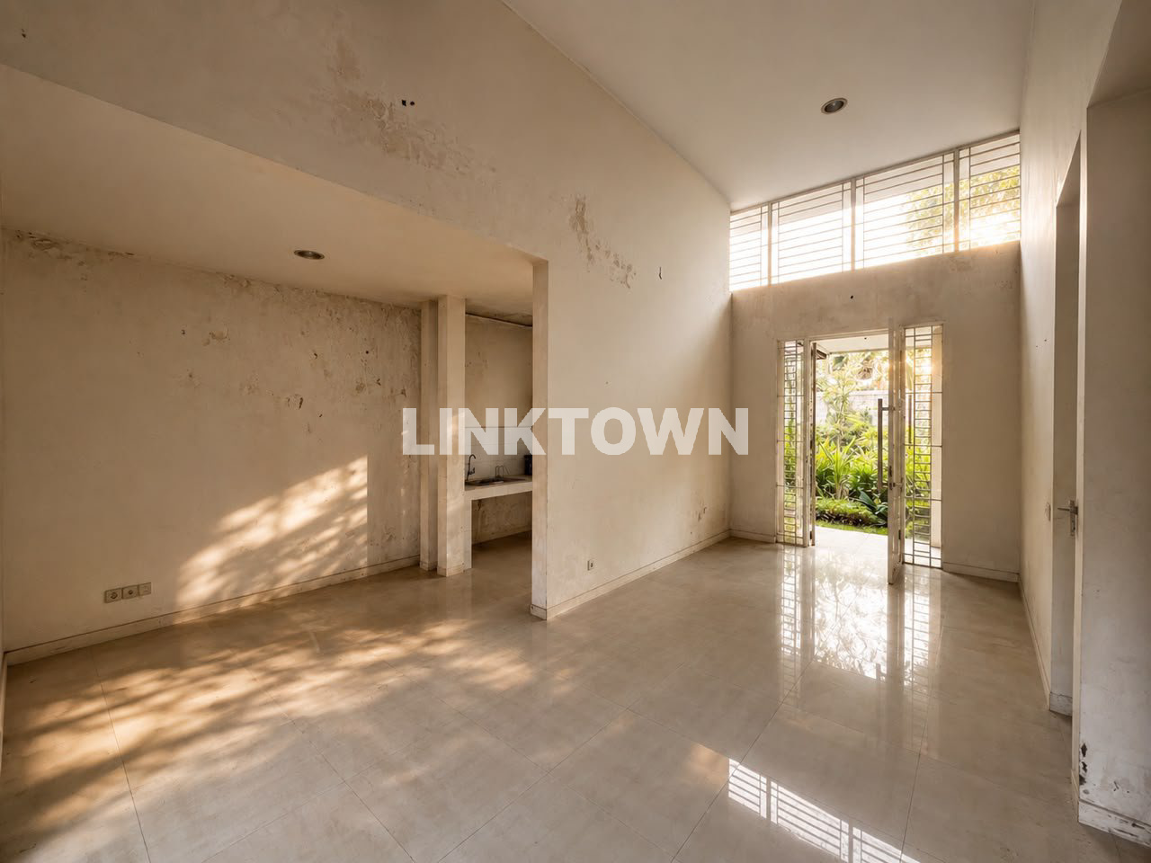Dijual Cepat Harga Under Market Rumah di Citraland Utama Kingstown