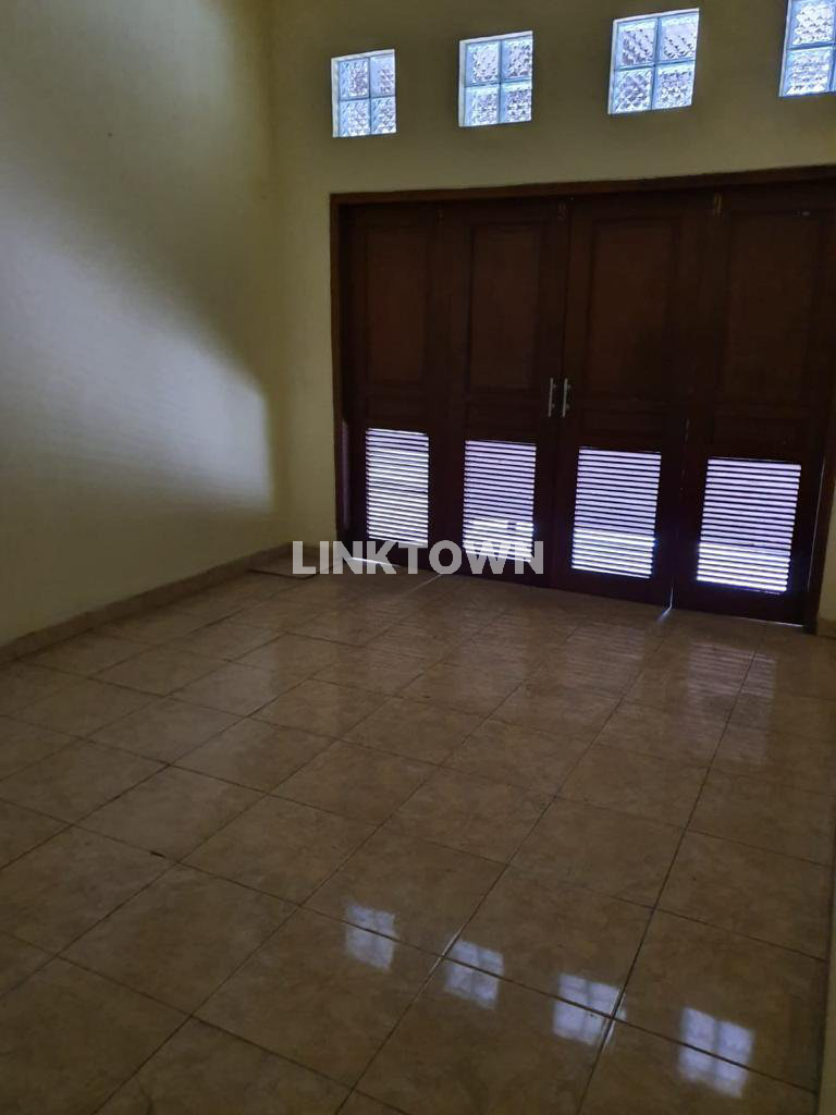 Dijual Rumah Hook 2 Lantai di Puri Indah Sidoarjo