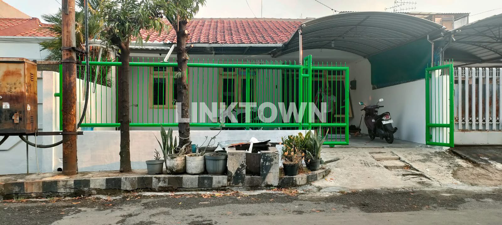 Disewakan Rumah Kencanasari Timur Lokasi Strategis Disewakan Rumah Kencanasari Timur Lokasi Strategis