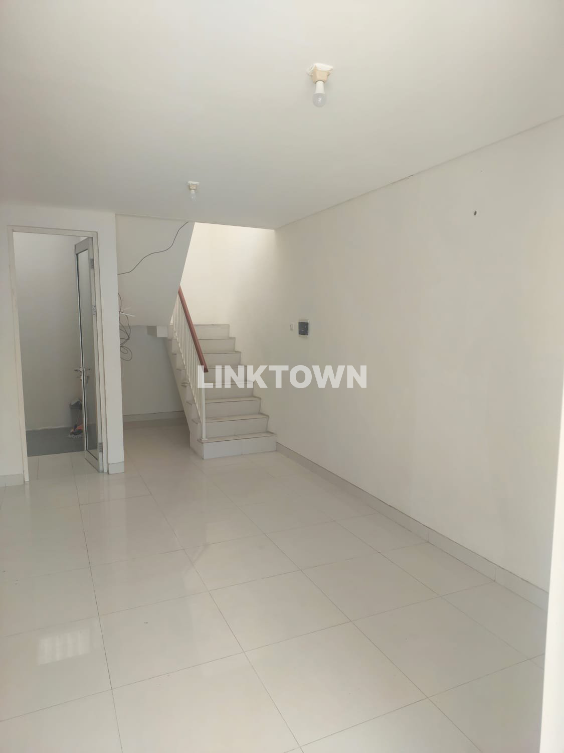 Disewakan Paling Murah Rumah di Kawasan Surabaya Barat Grand Pakuwon Adelaide