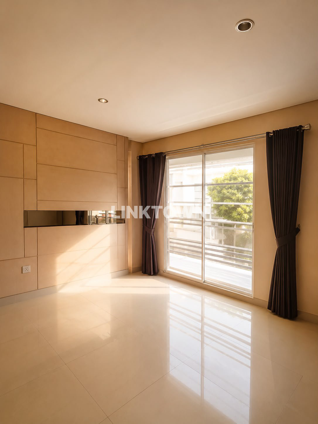 Hunian dengan Harga Under Market di Eastwood Citraland Surabaya