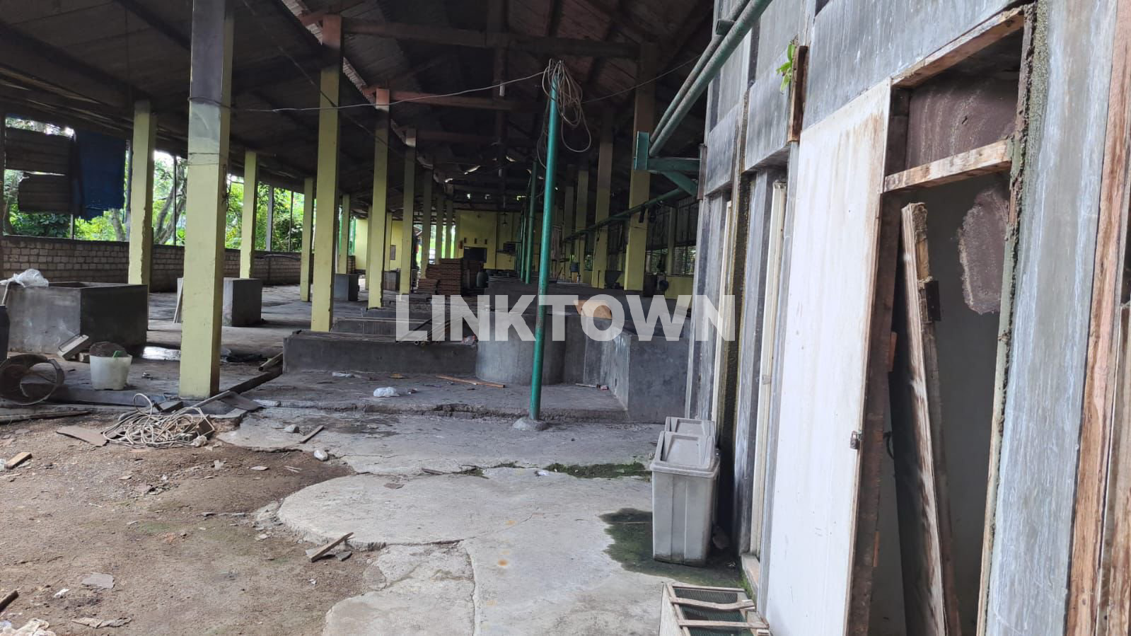 Tanah Strategis Akses Dekat Jalan Raya di Domas Gresik