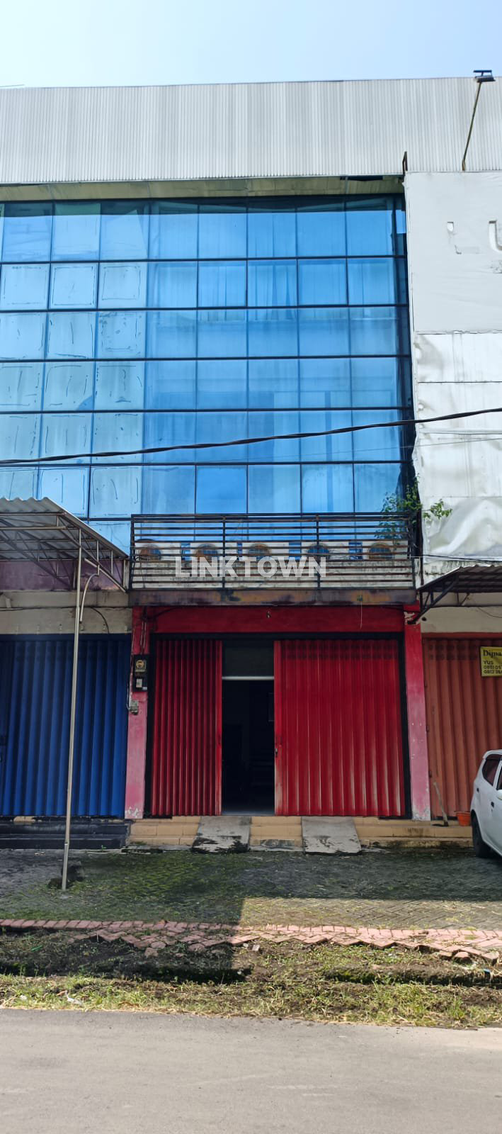 Disewakan Ruko 3 Lantai Semufurnished di Gatot Subroto Jember Disewakan Ruko 3 Lantai Semufurnished di Gatot Subroto Jember