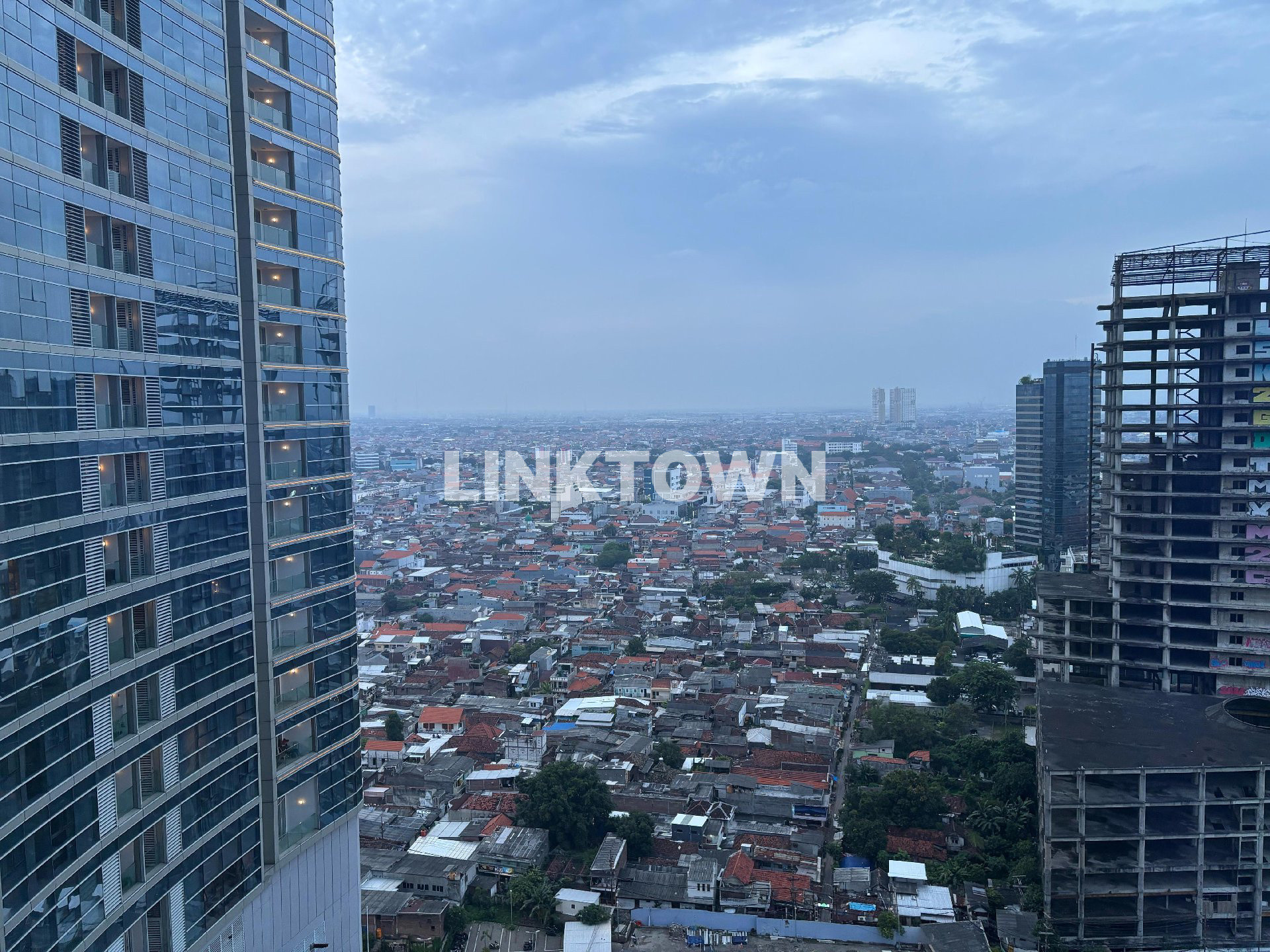 Disewakan City View Apartemen Vieloft Soho Ciputra World Surabaya