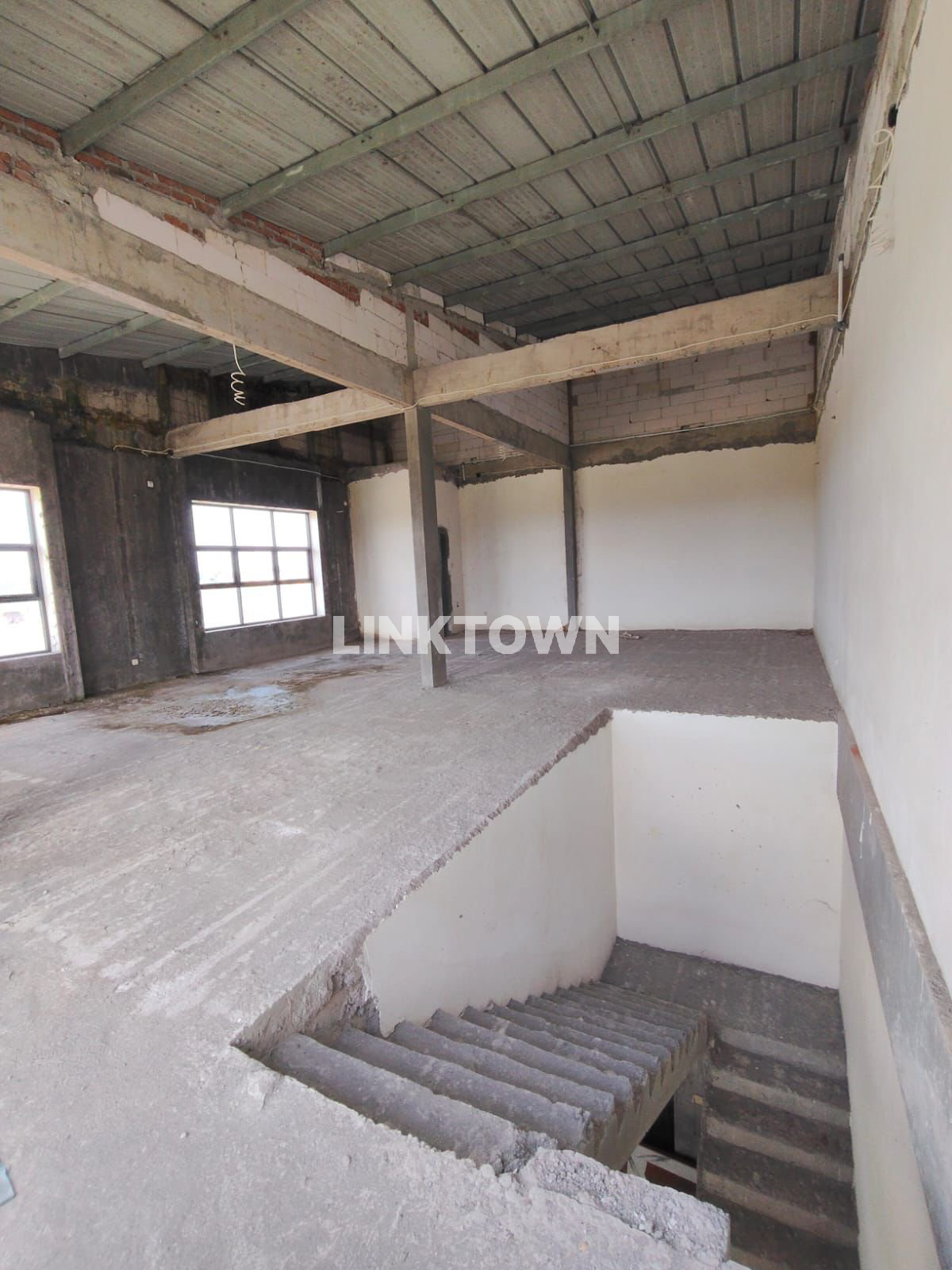Dijual dan Disewakan Nego Ruko 2 Lantai Posisi Hook di Royal Residence Surabaya Barat