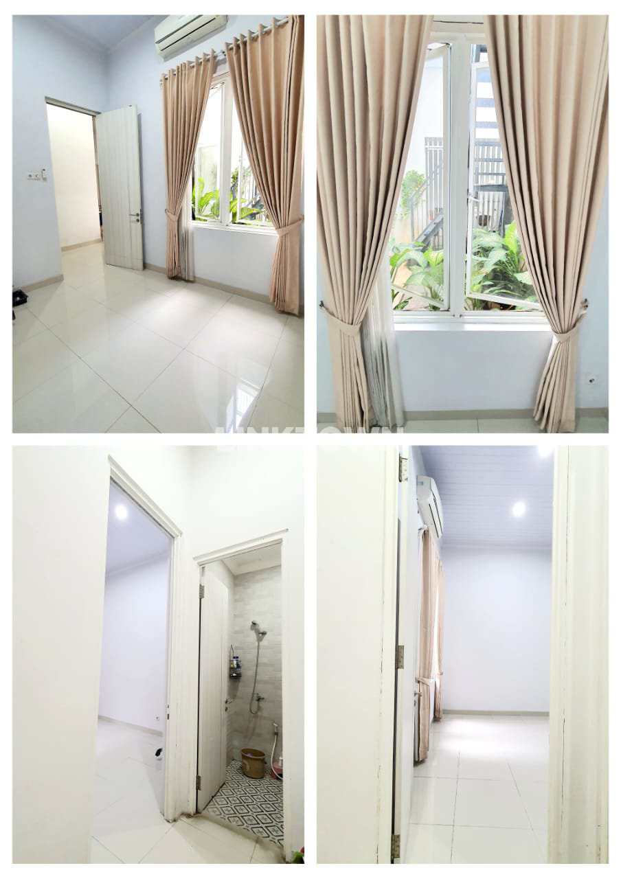 Rumah Cocok untuk Hunian atau Kantor di Rungkut Asri Dekat Raya Merr