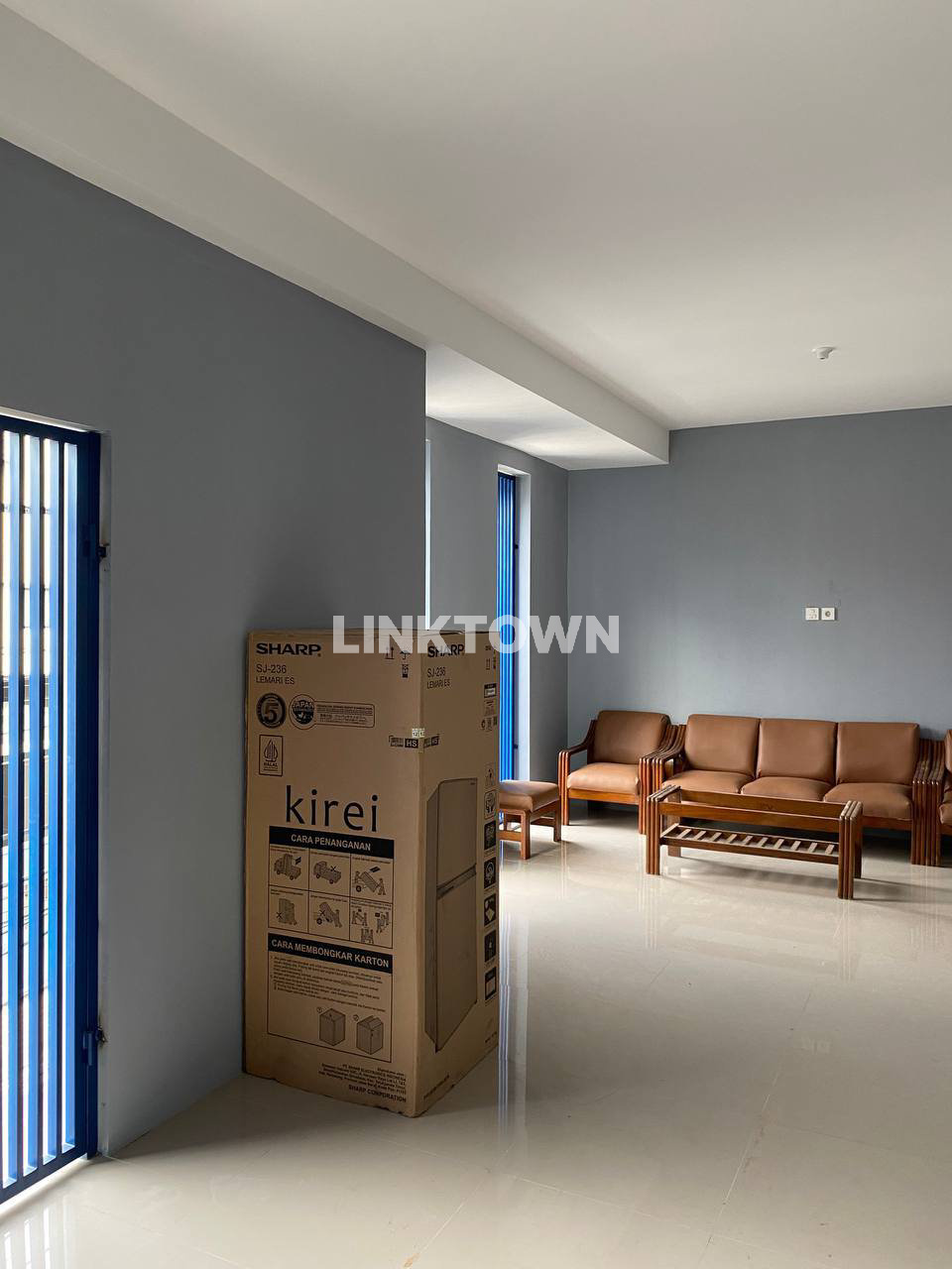 Hot Rumah 2 Lantai Nego Lokasi Strategis di Semolowaru Dekat Unitomo