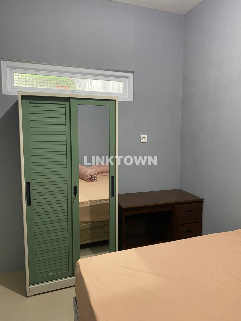 Hot Rumah 2 Lantai Nego Lokasi Strategis di Semolowaru Dekat Unitomo