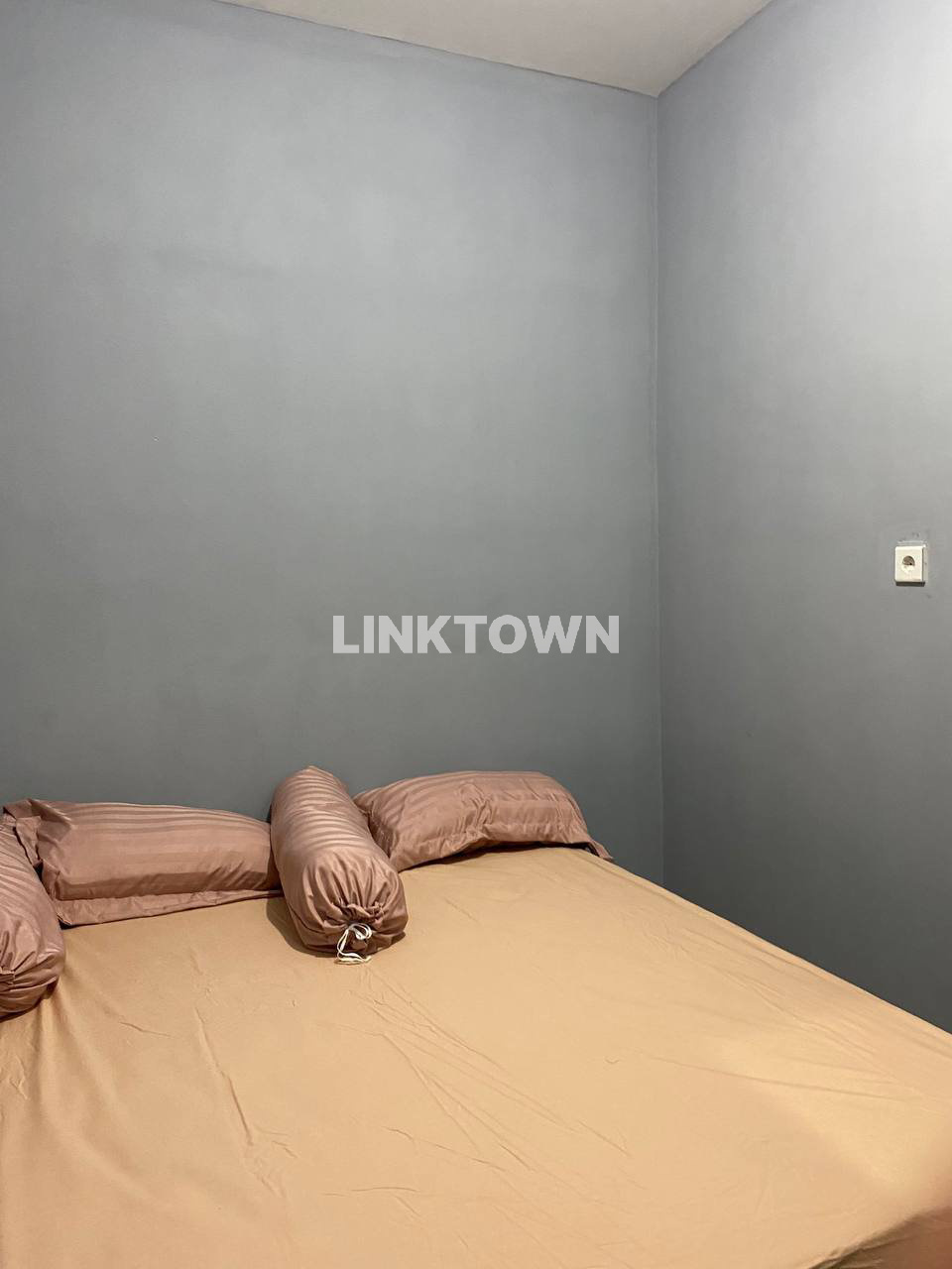 Hot Rumah 2 Lantai Nego Lokasi Strategis di Semolowaru Dekat Unitomo