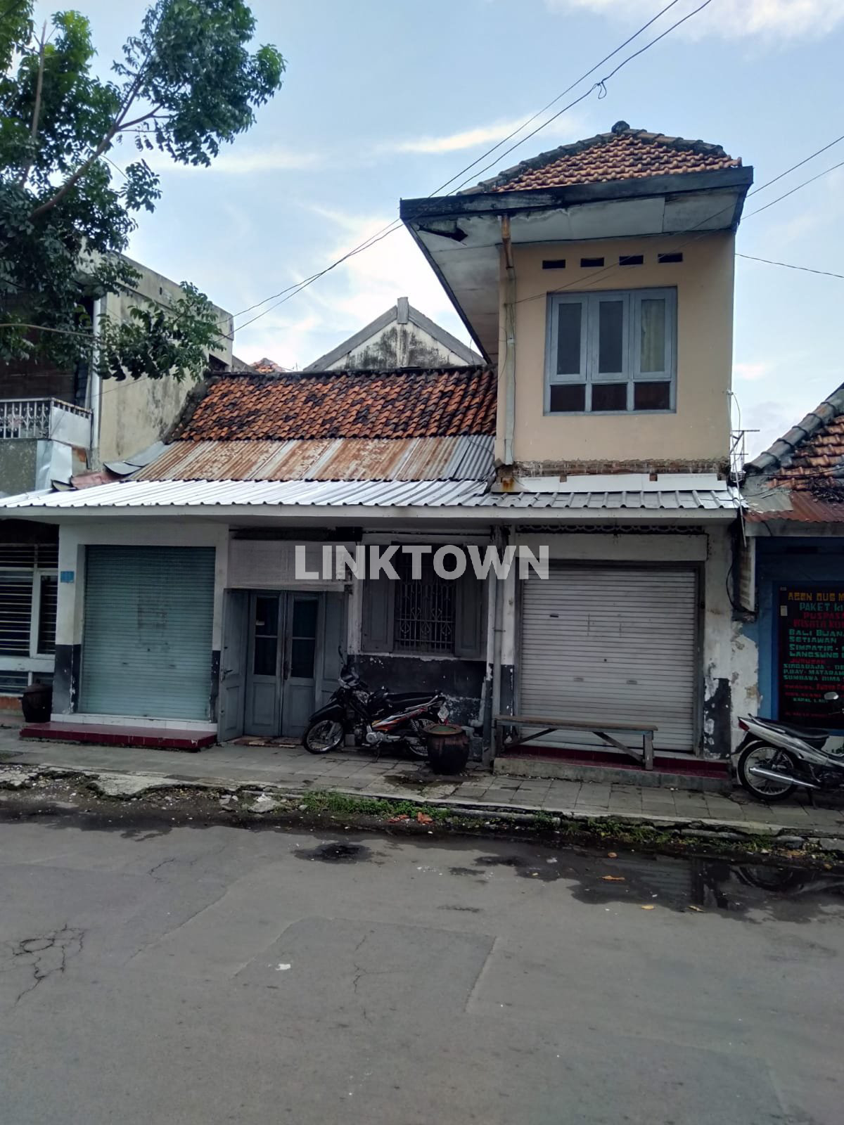 Jaminan Murah Nego Sampai Deal Rumah Hitung Tanah di Peneleh Dekat Pusat Kota Surabaya