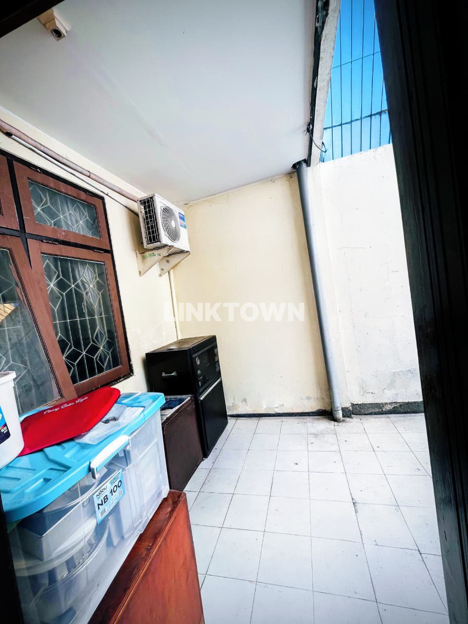 Dijamin Termurah Nego Sampai Deal Rumah 1,5 Lantai di Taman Pondok Indah Wiyung