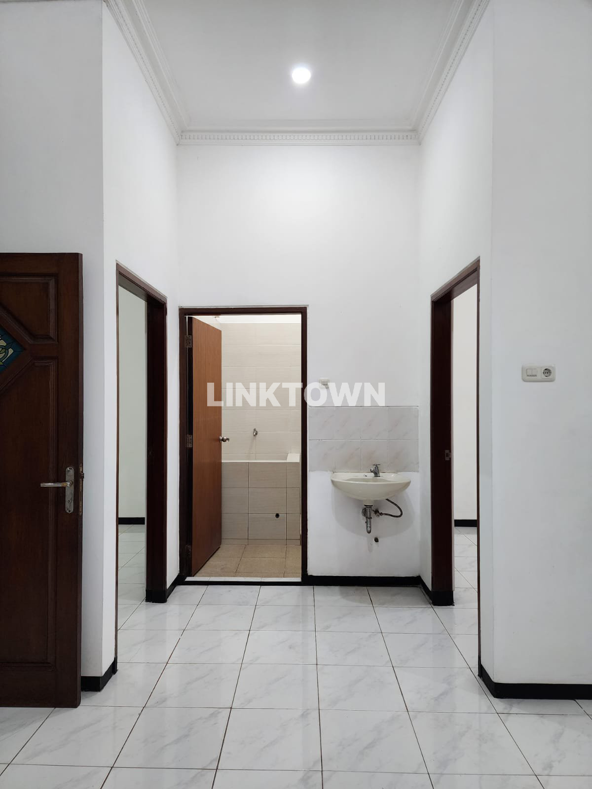 Disewakan Rumah 3 Lantai di Simolangit Dekat Kupang Indah Surabaya Barat