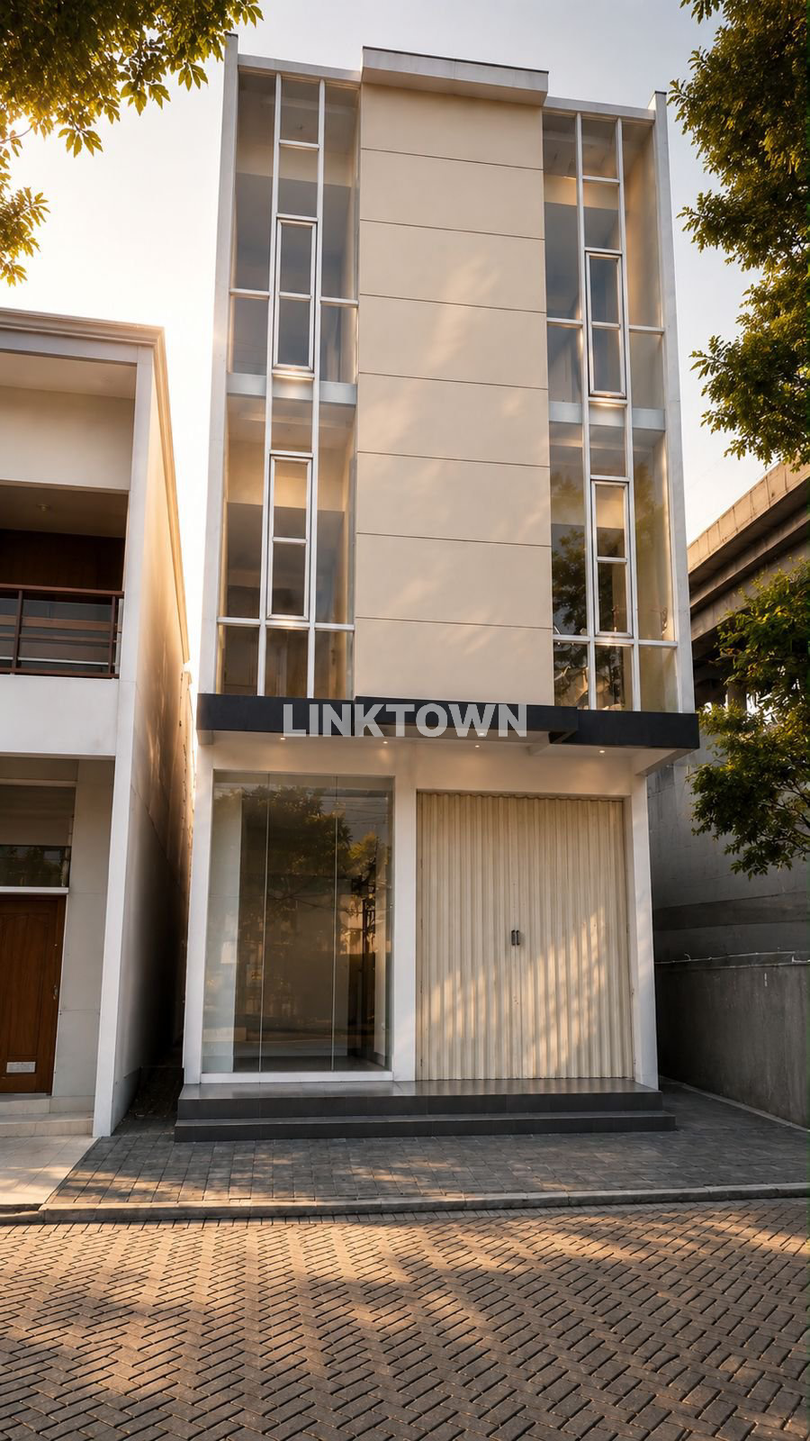 Ruko 3 Lantai Cocok untuk Perkantoran, Bank, Pertokoan di Lontar Surabaya
