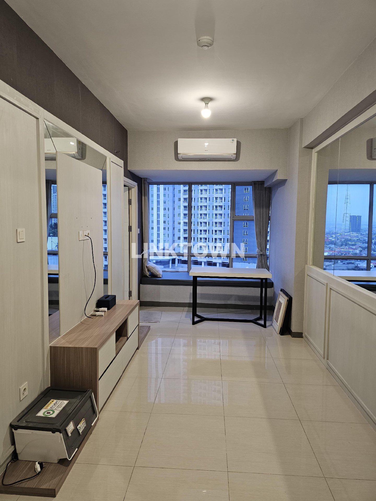 Disewakan Apartemen Anderson Unit Pojok Full Furnish Disewakan Apartemen Anderson Unit Pojok Full Furnish