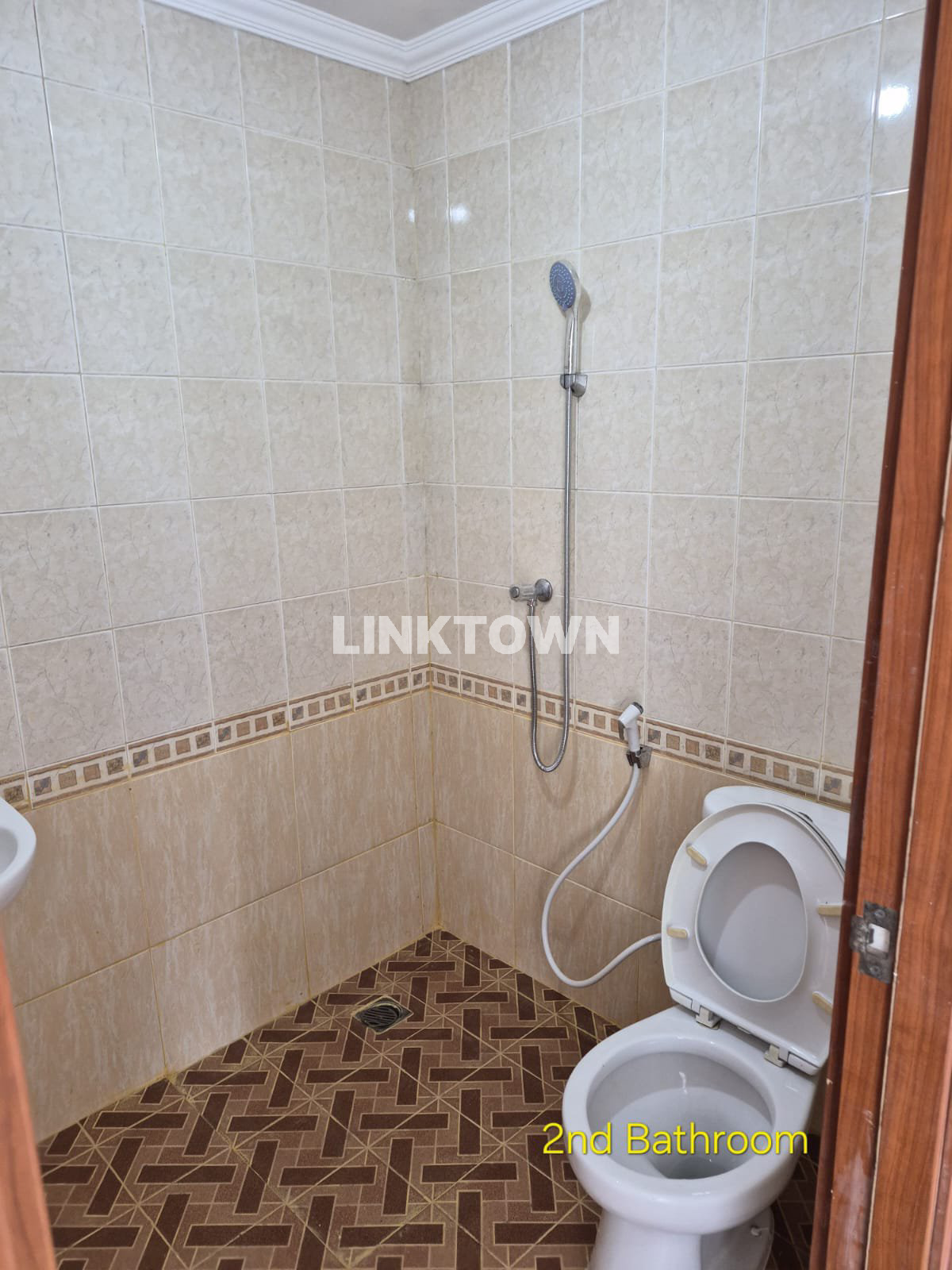 Semifurnished Harga Dibawah NJOP Apartemen Pusat Kota Jakarta di Grand Palace