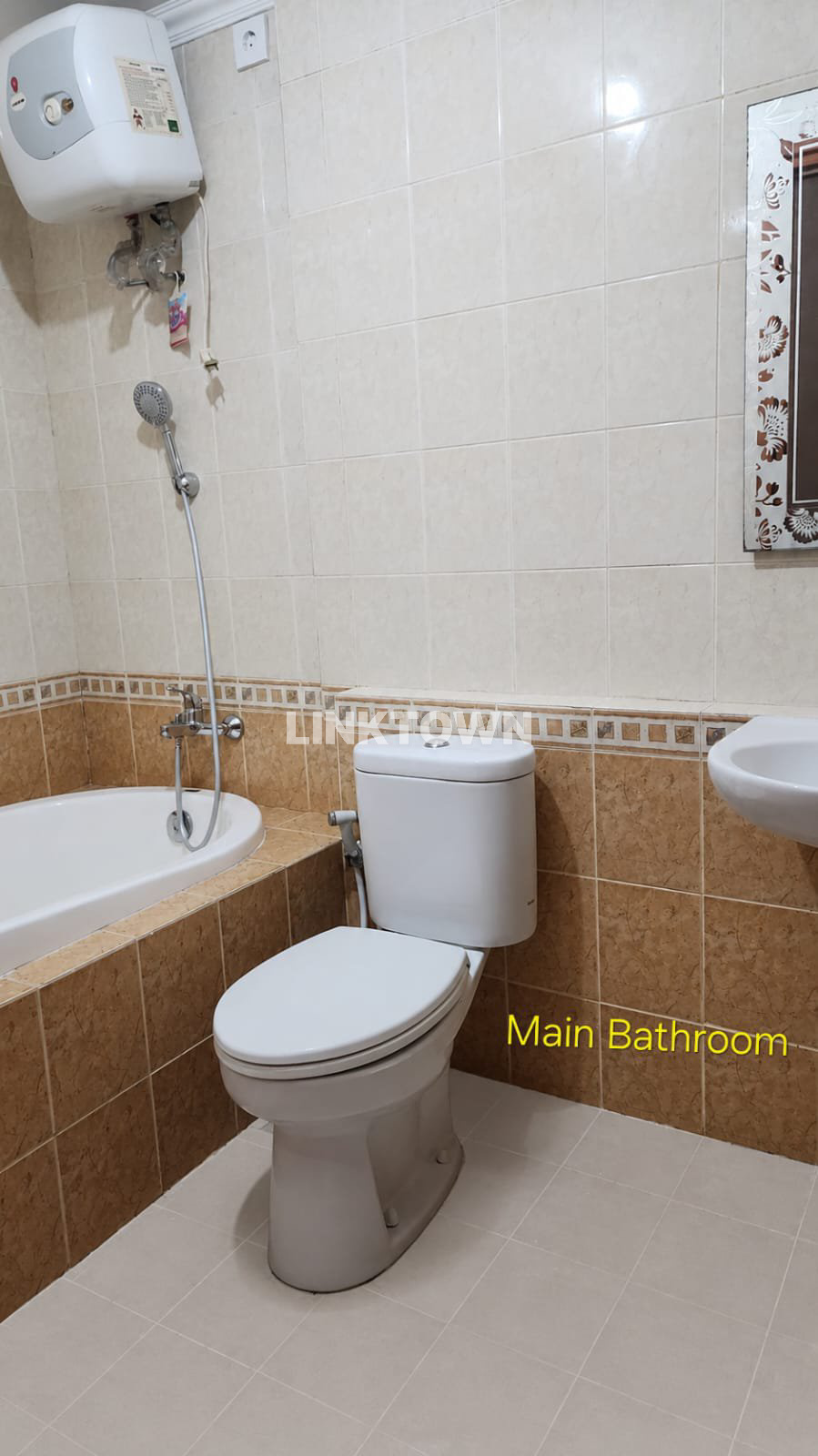 Semifurnished Harga Dibawah NJOP Apartemen Pusat Kota Jakarta di Grand Palace